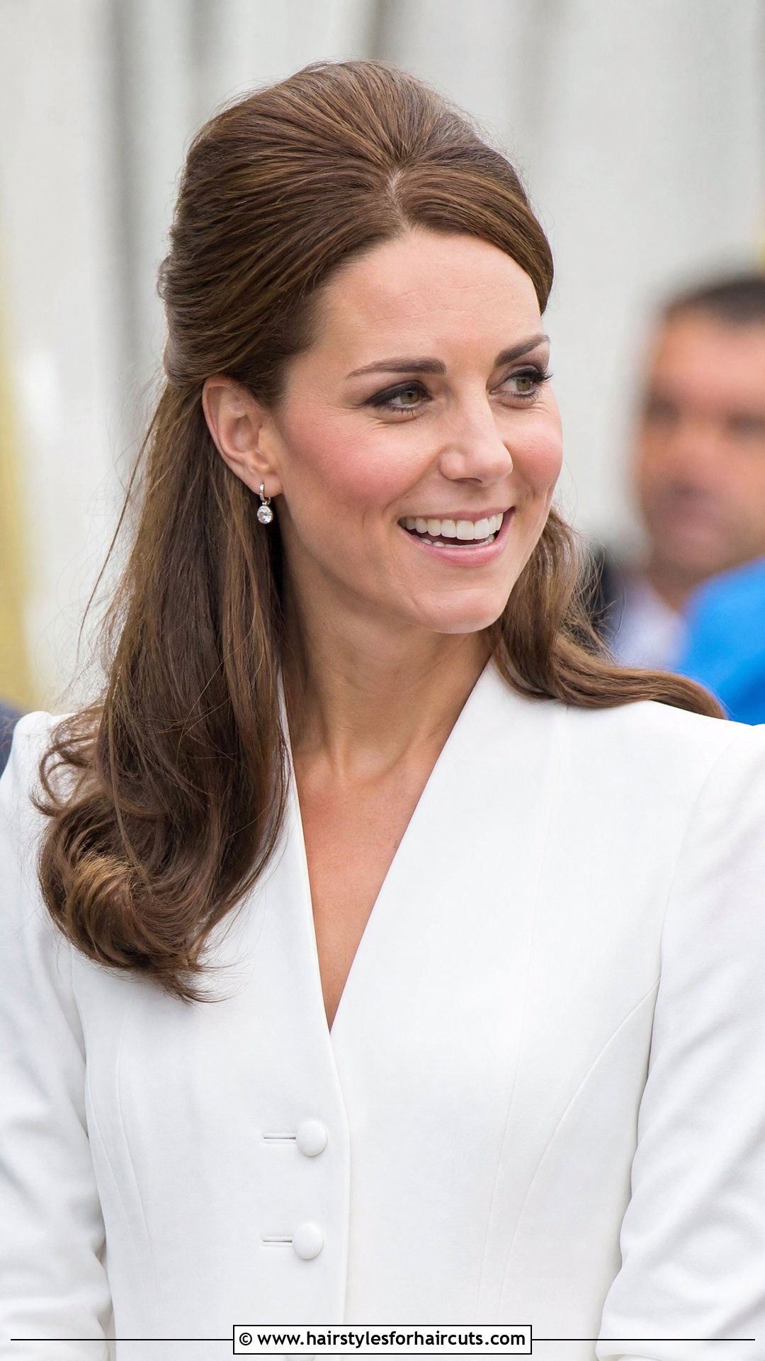Classic Bouffant Pump - 25 pump hairstyles - 25 pump hairstyles
