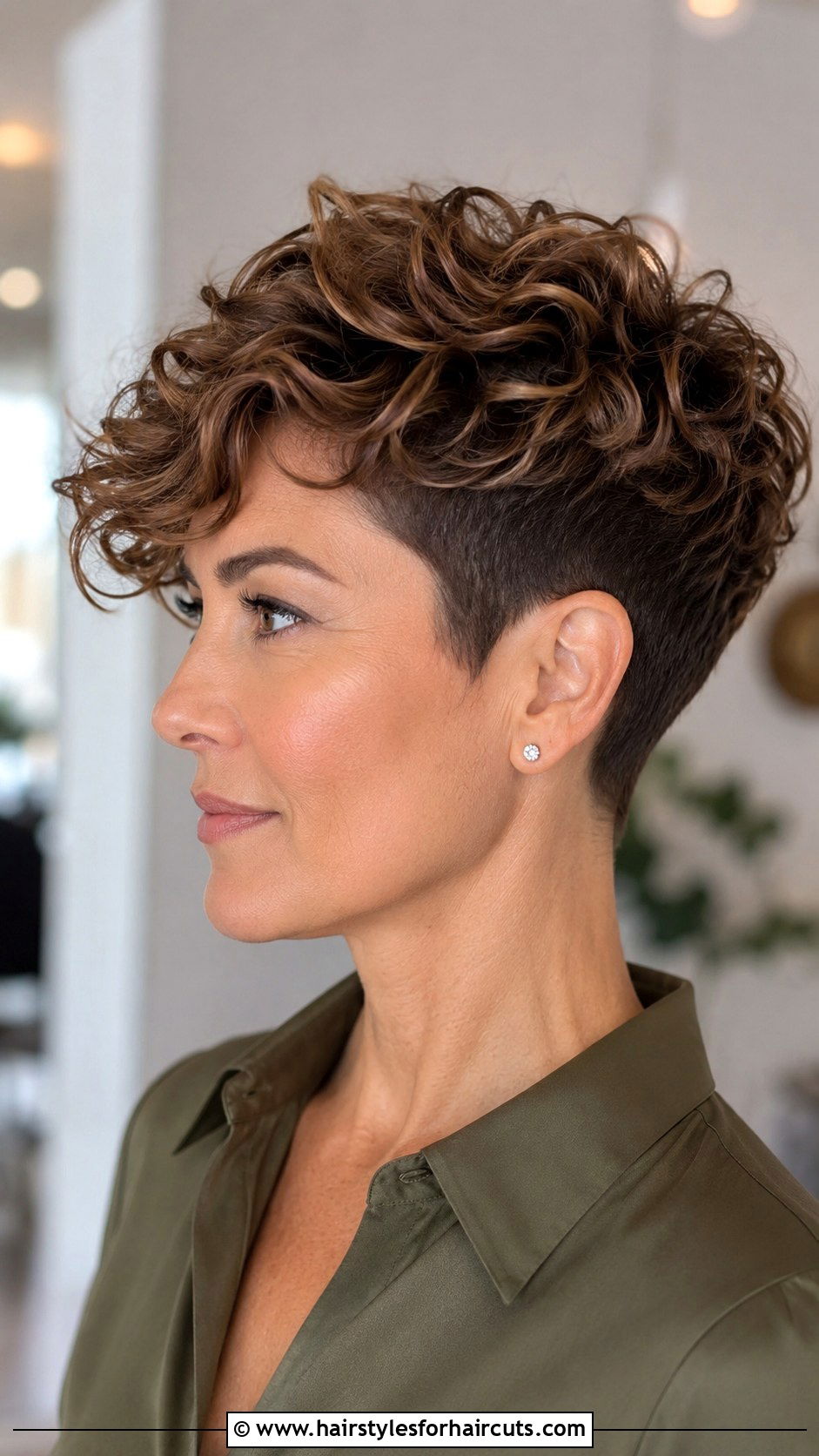 Classic Curly Pixie Haircut - 25 pixie haircuts for thick curly hair - 25 pixie haircuts for thick curly hair