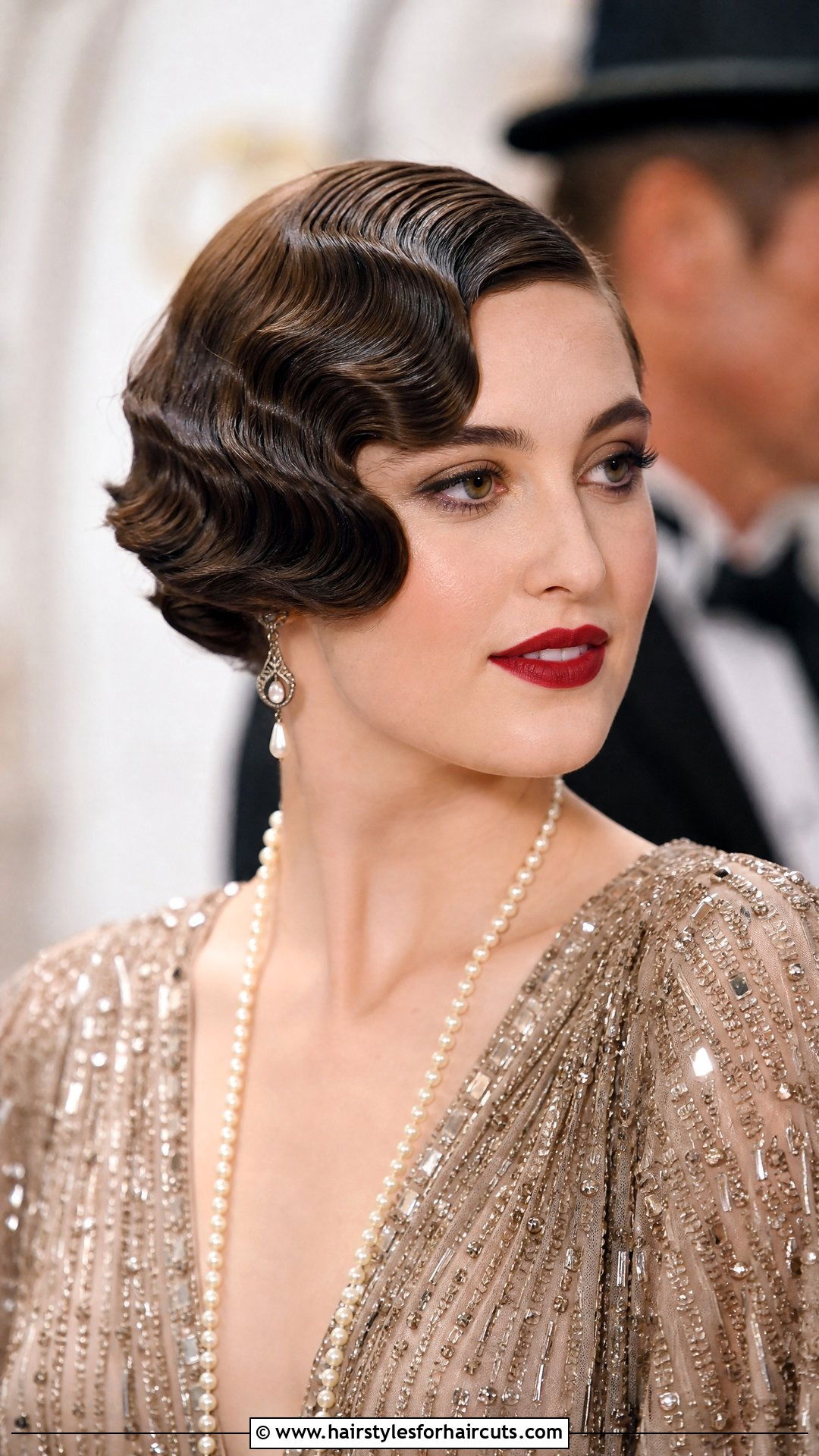 Classic Finger Wave Bob - 25 flapper hairstyles short hair - 25 flapper hairstyles short hair