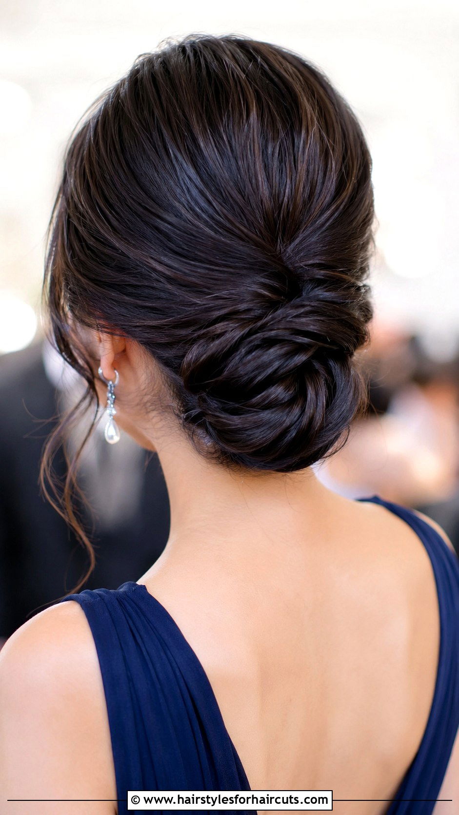 Classic French Braid - 25 cute hairstyles for straight hair girls - 25 cute hairstyles for straight hair girls