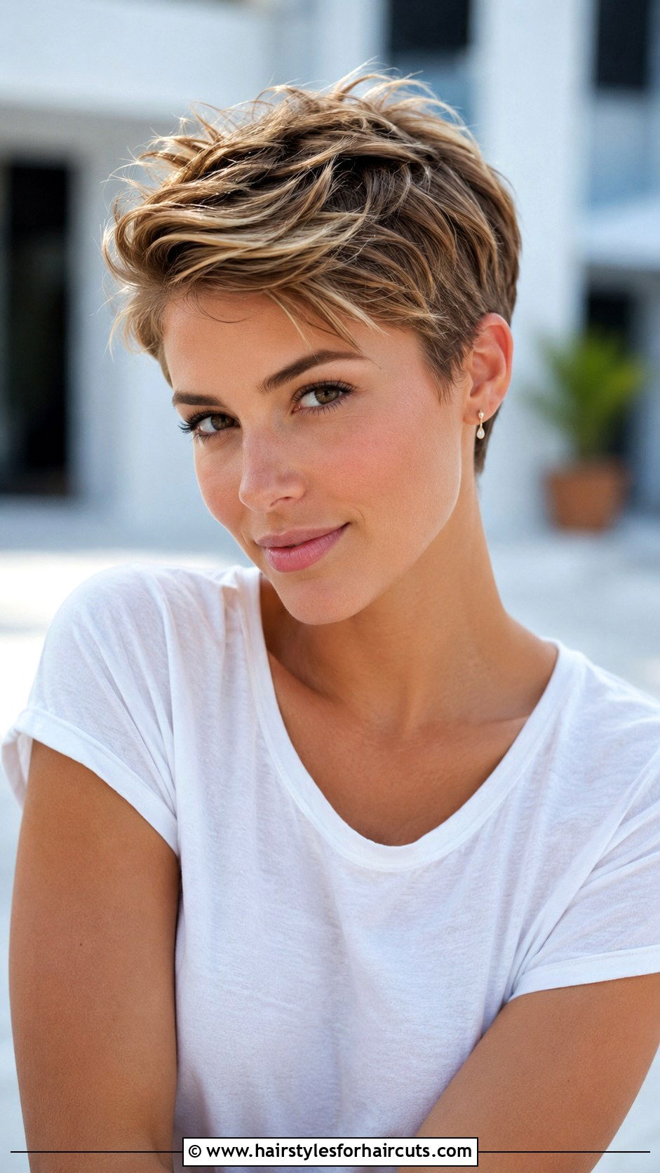 Classic Pixie Cut - 25 haircuts for oval face straight hair - 25 haircuts for oval face straight hair