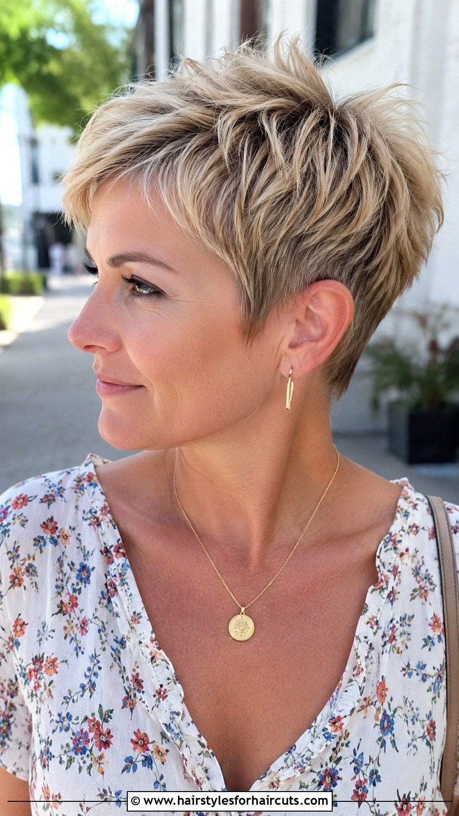 Classic Pixie Cut - 25 famous hairstyles - 25 famous hairstyles
