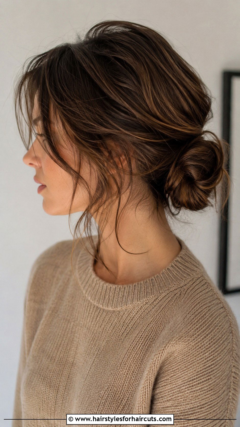 Classical Greek Chignon - 25 ancient greek hairstyles - 25 ancient greek hairstyles