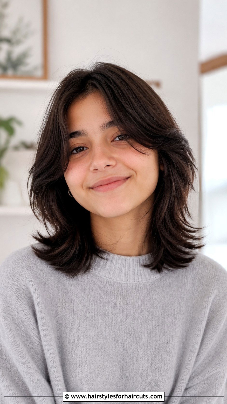 Collarbone Length Layered Cut - 25 haircuts for 11 year olds girl - 25 haircuts for 11 year olds girl