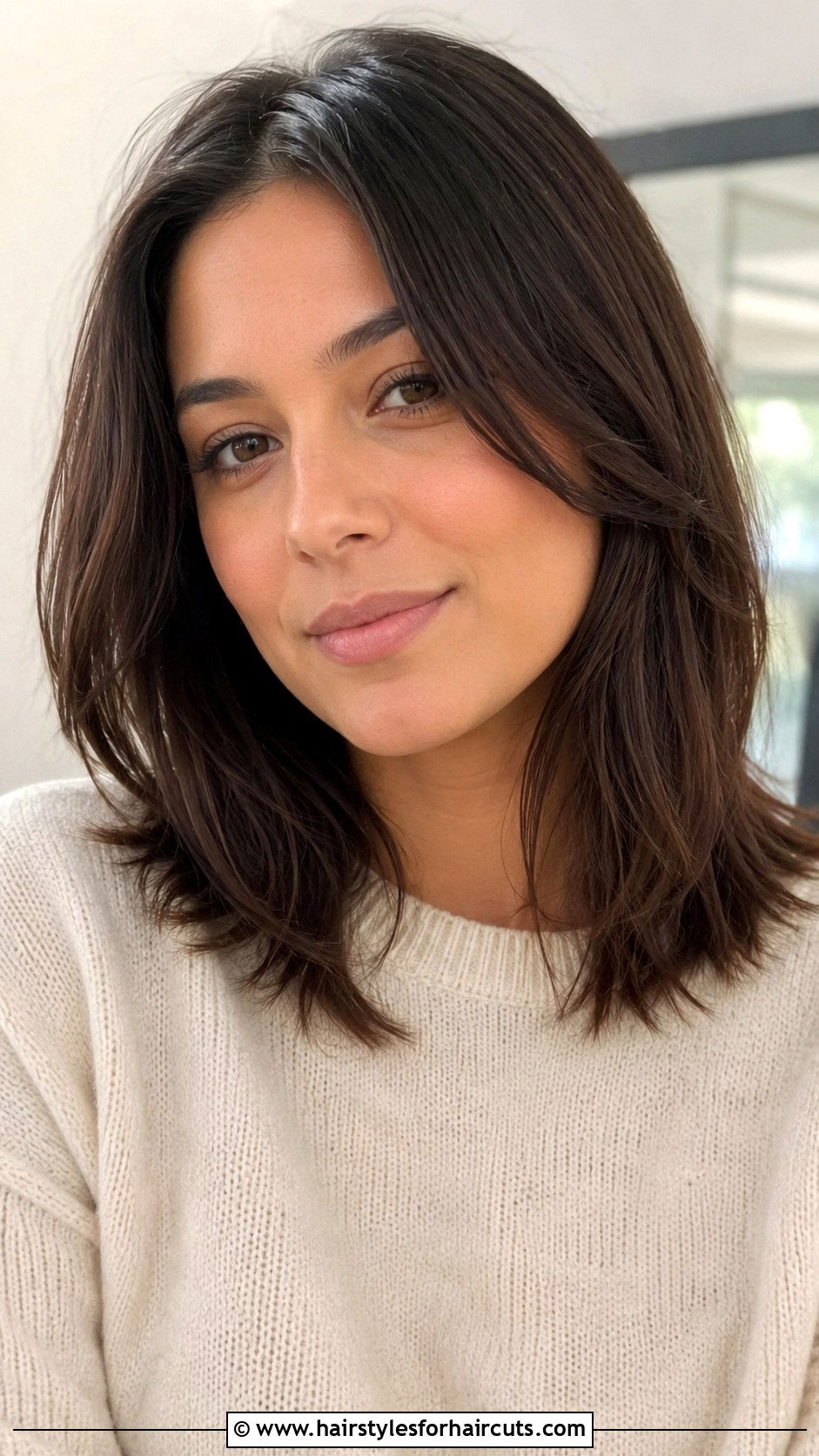 Collarbone Length Layers - 25 thick hair round face medium length hairstyles - 25 thick hair round face medium length hairstyles