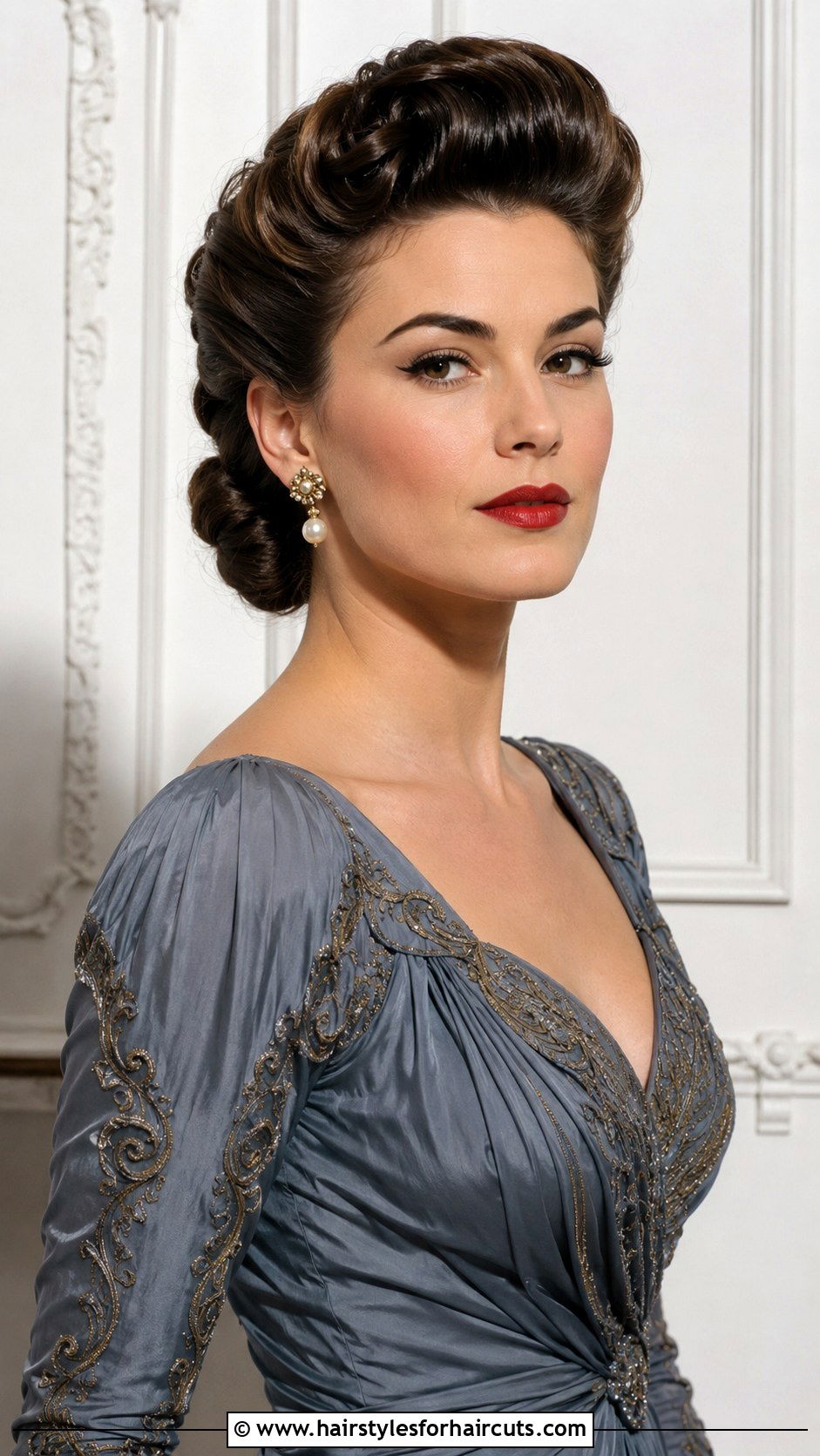 Crescent Chignon - 25 1940s womens hairstyles long hair - 25 1940s womens hairstyles long hair
