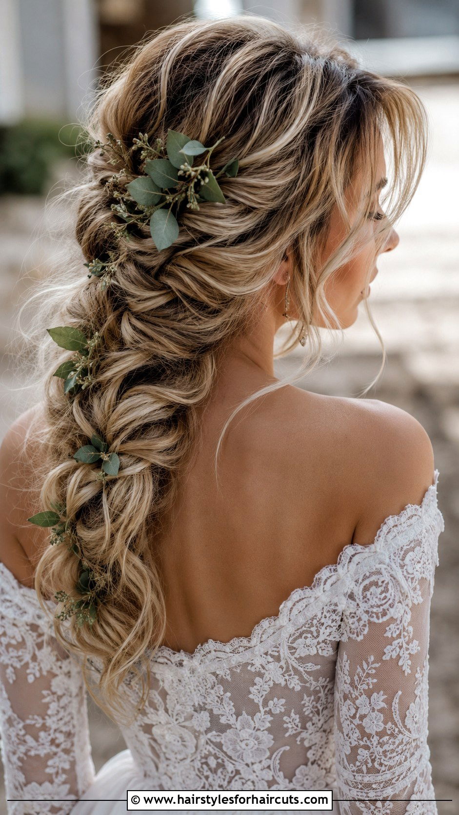 Crimped Loose Boho Braid - 25 crimping hairstyles for wedding - 25 crimping hairstyles for wedding