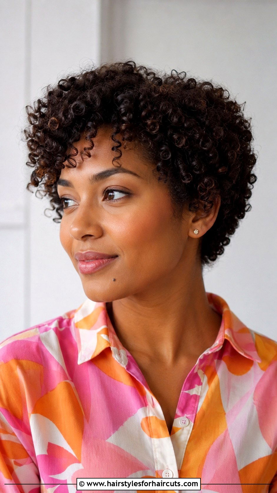 Cropped Curl Cut - 25 european haircuts - 25 european haircuts