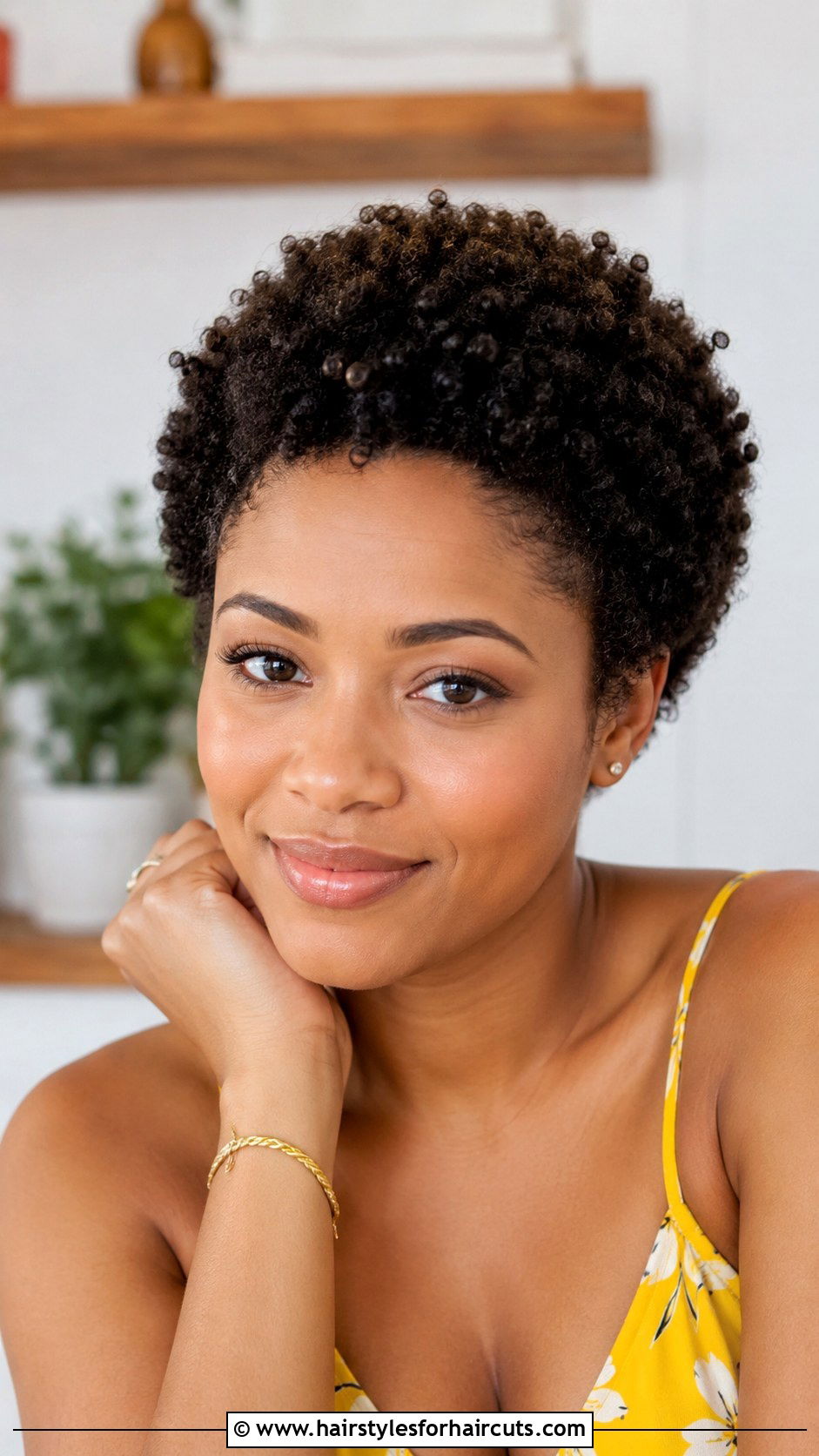 Cropped Curly Afro - 25 classic hairstyles - 25 classic hairstyles