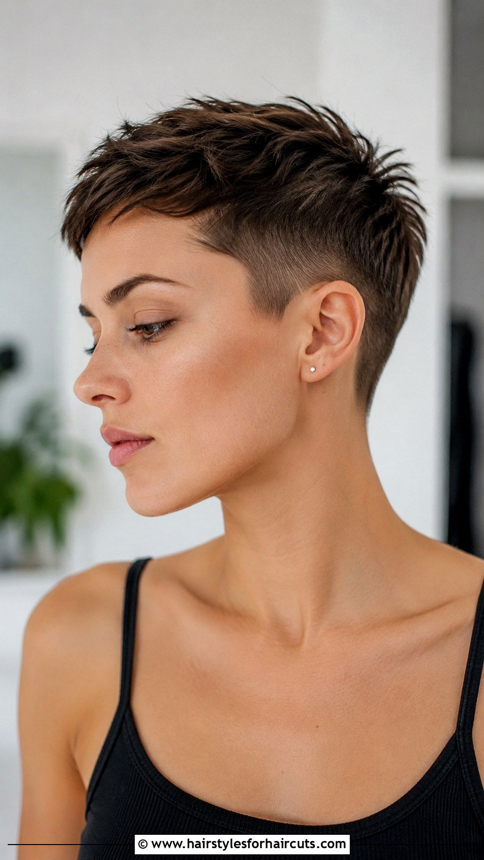Cropped Pixie - 25 haircuts meaning - 25 haircuts meaning