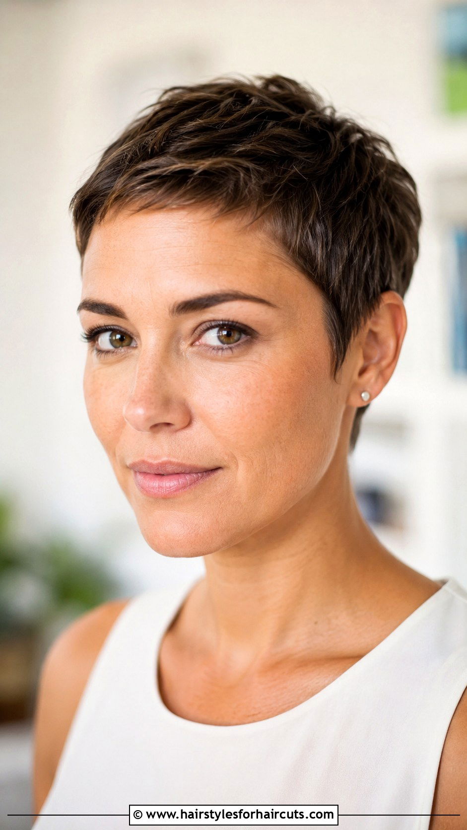 Cropped Pixie - 25 pixie haircuts for thick hair - 25 pixie haircuts for thick hair