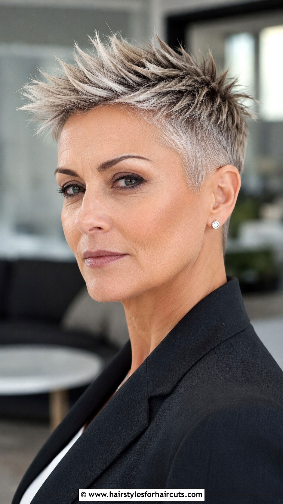 Cropped Pixie - 25 haircuts membership - 25 haircuts membership