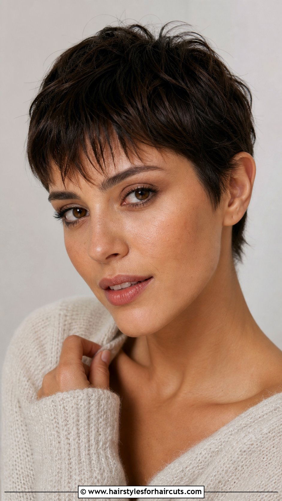 Cropped Pixie With Wispy Bangs - 25 short haircuts with long bangs - 25 short haircuts with long bangs