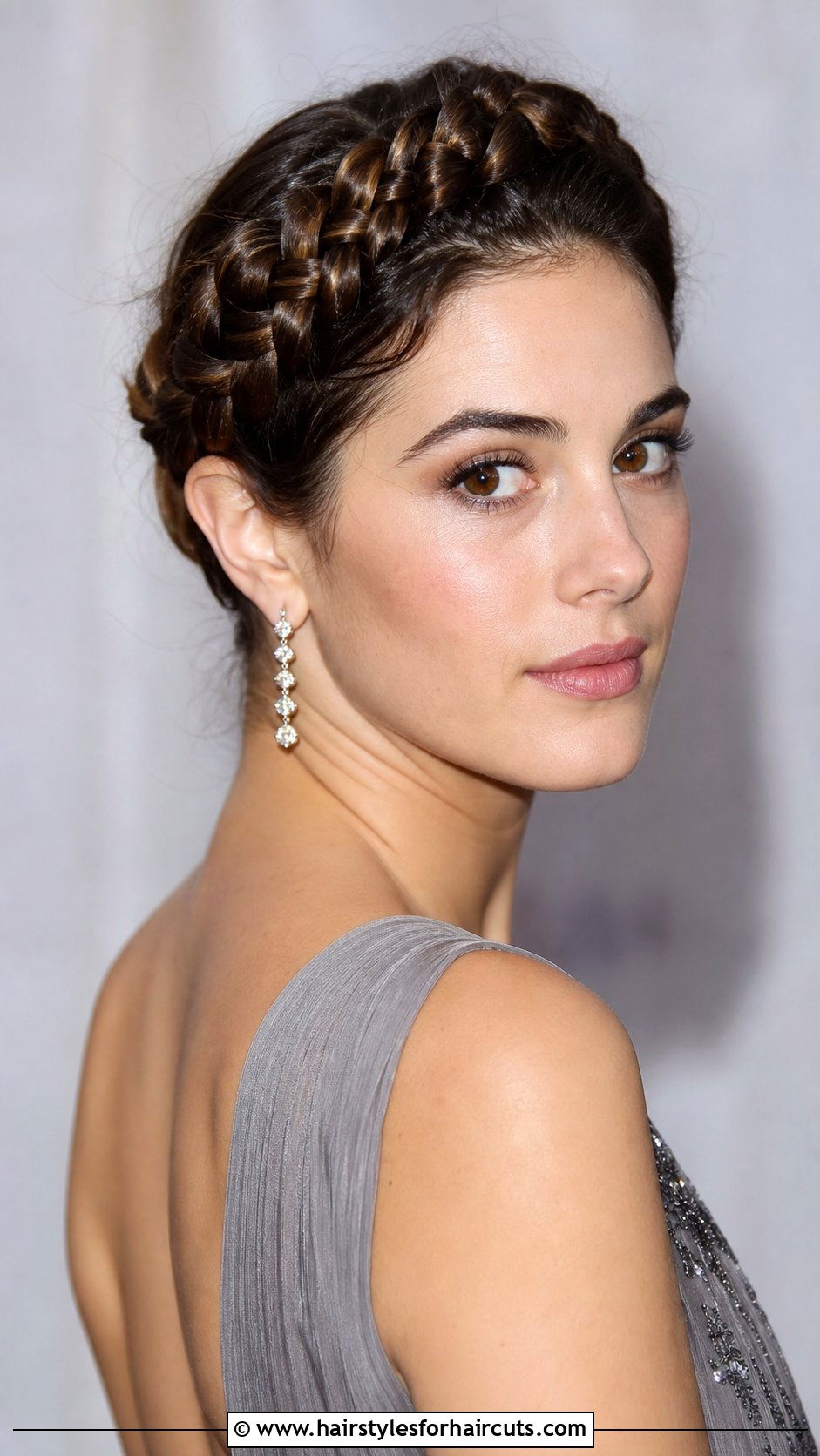 Crown Braid - 25 healthy hairstyles - 25 healthy hairstyles