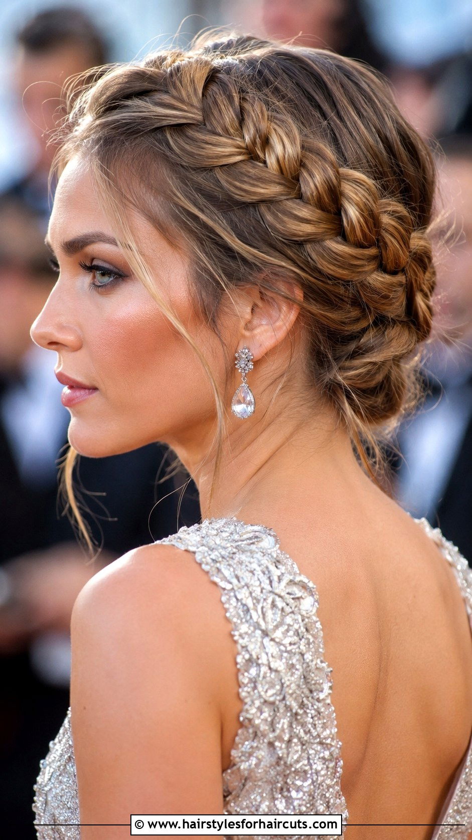 Crown Braid For Long Hair - 25 braids hairstyles for straight hair - 25 braids hairstyles for straight hair
