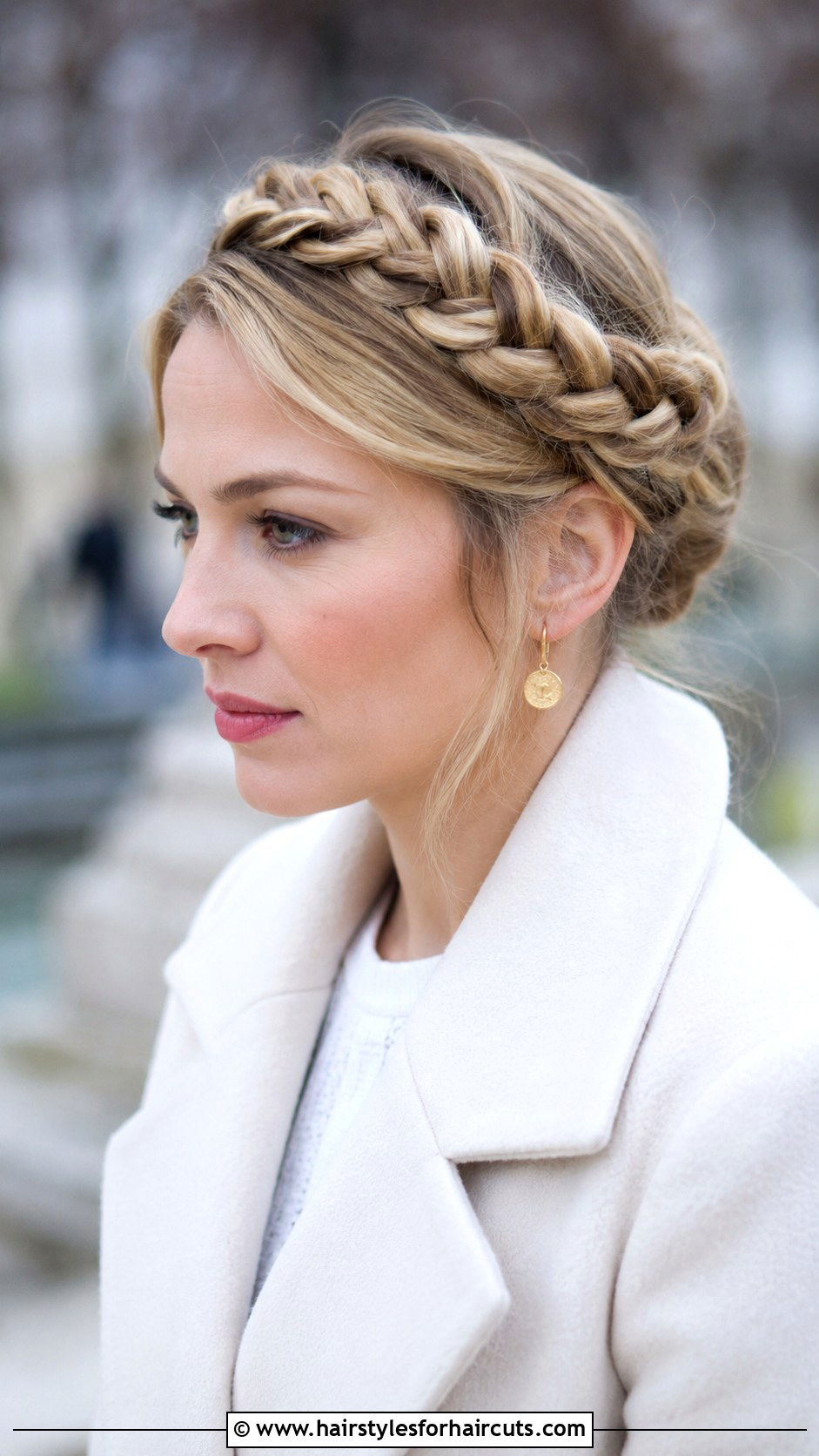 Crown Braid Hairstyle - 25 easy hairstyles for women - 25 easy hairstyles for women