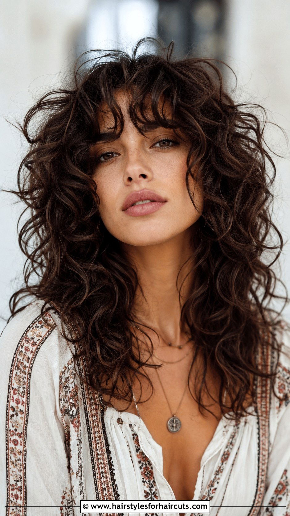 Curly Bixie Cut - 25 hairstyles of curly hair - 25 hairstyles of curly hair