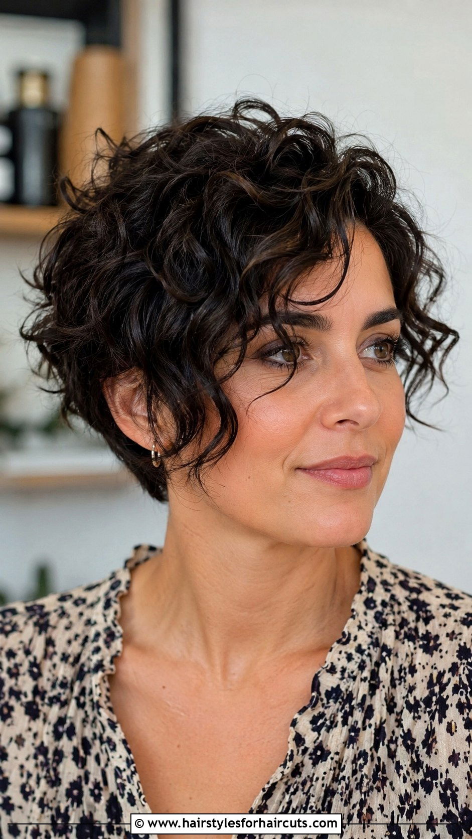 Curly Bixie Cut - 25 curly hair lightskin haircuts - 25 curly hair lightskin haircuts