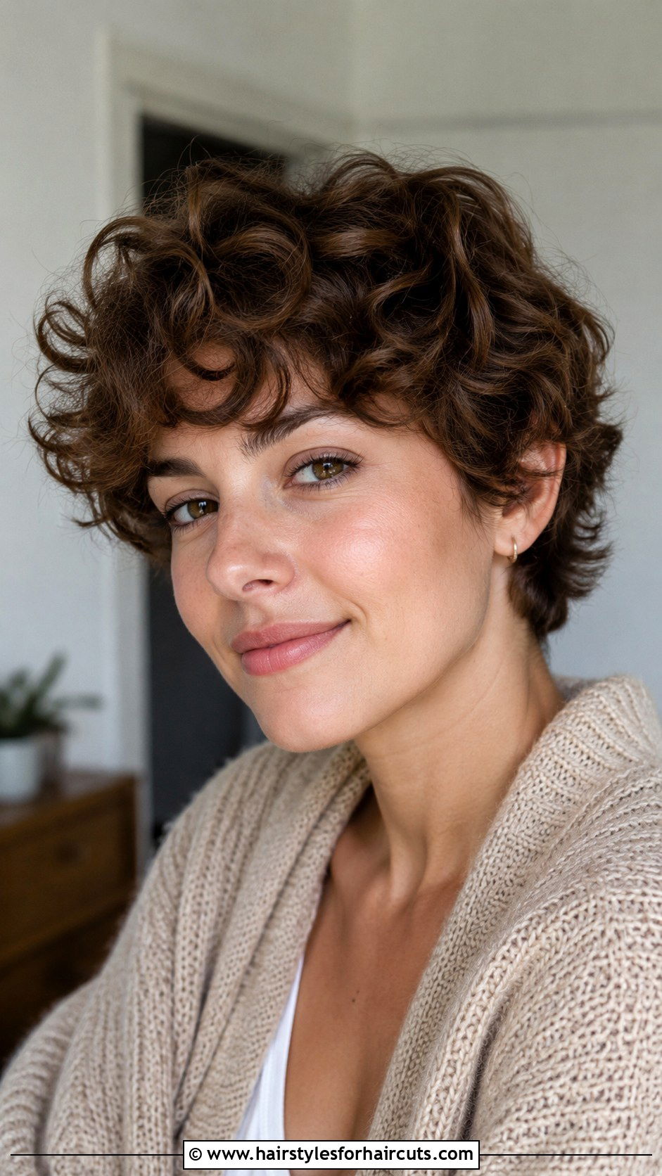 Curly Bixie Cut - 25 curly hairstyles for thin hair - 25 curly hairstyles for thin hair