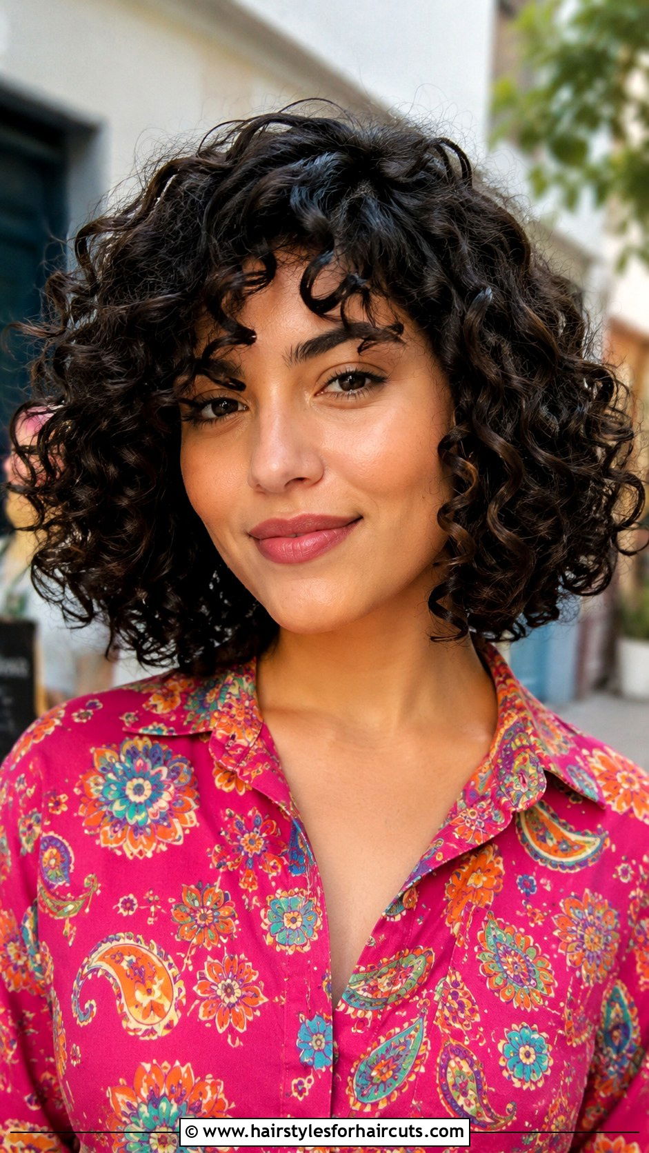 Curly Bob - 25 bob haircuts dark hair - 25 bob haircuts dark hair