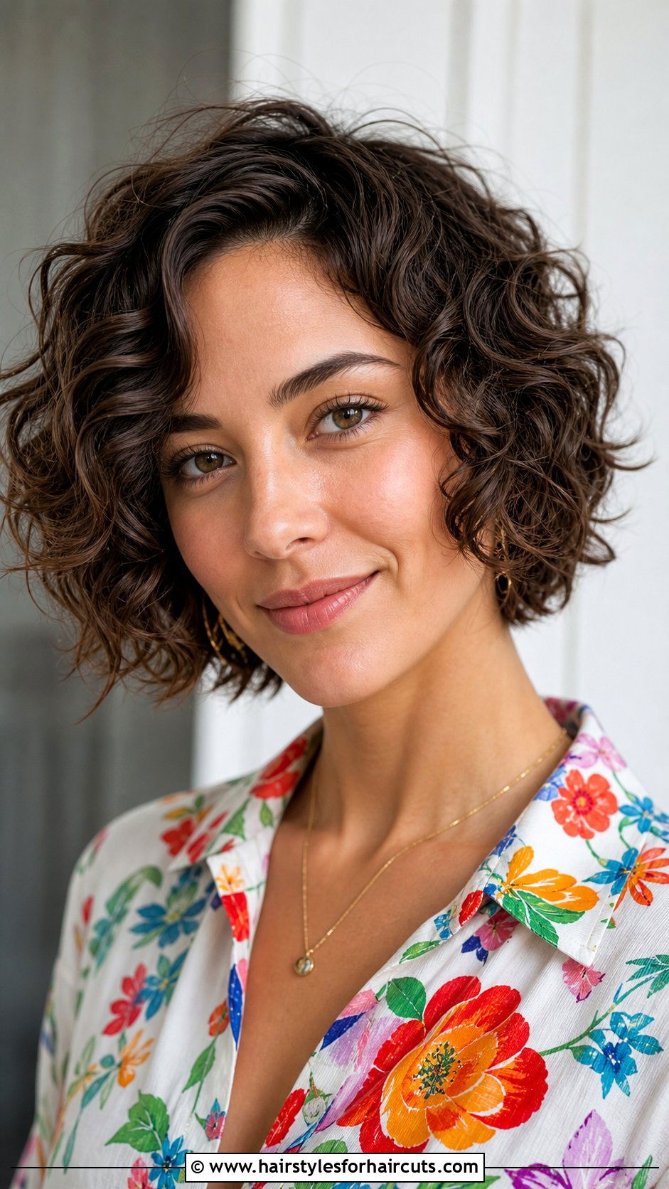 Curly Bob - 25 names of short hairstyles - 25 names of short hairstyles