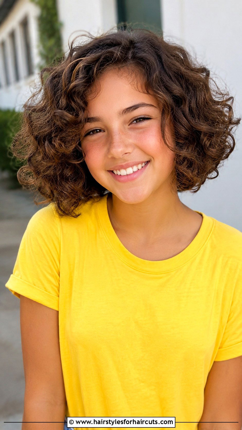 Curly Bob Haircut - 25 haircuts school - 25 haircuts school