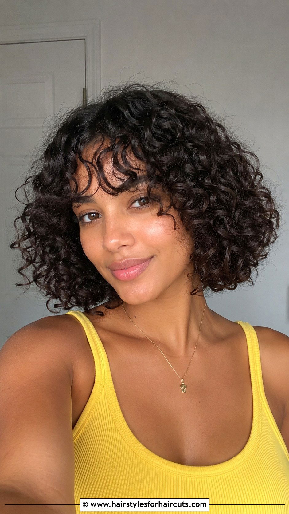 Curly Bob With Curtain Bangs - 25 bangs hairstyles short hair - 25 bangs hairstyles short hair
