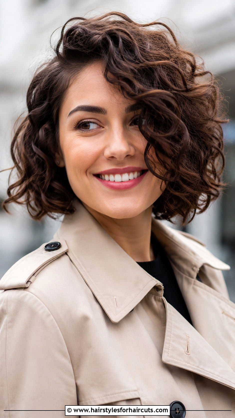 Curly Bob With Side Part - 25 hairstyles on curly hair - 25 hairstyles on curly hair