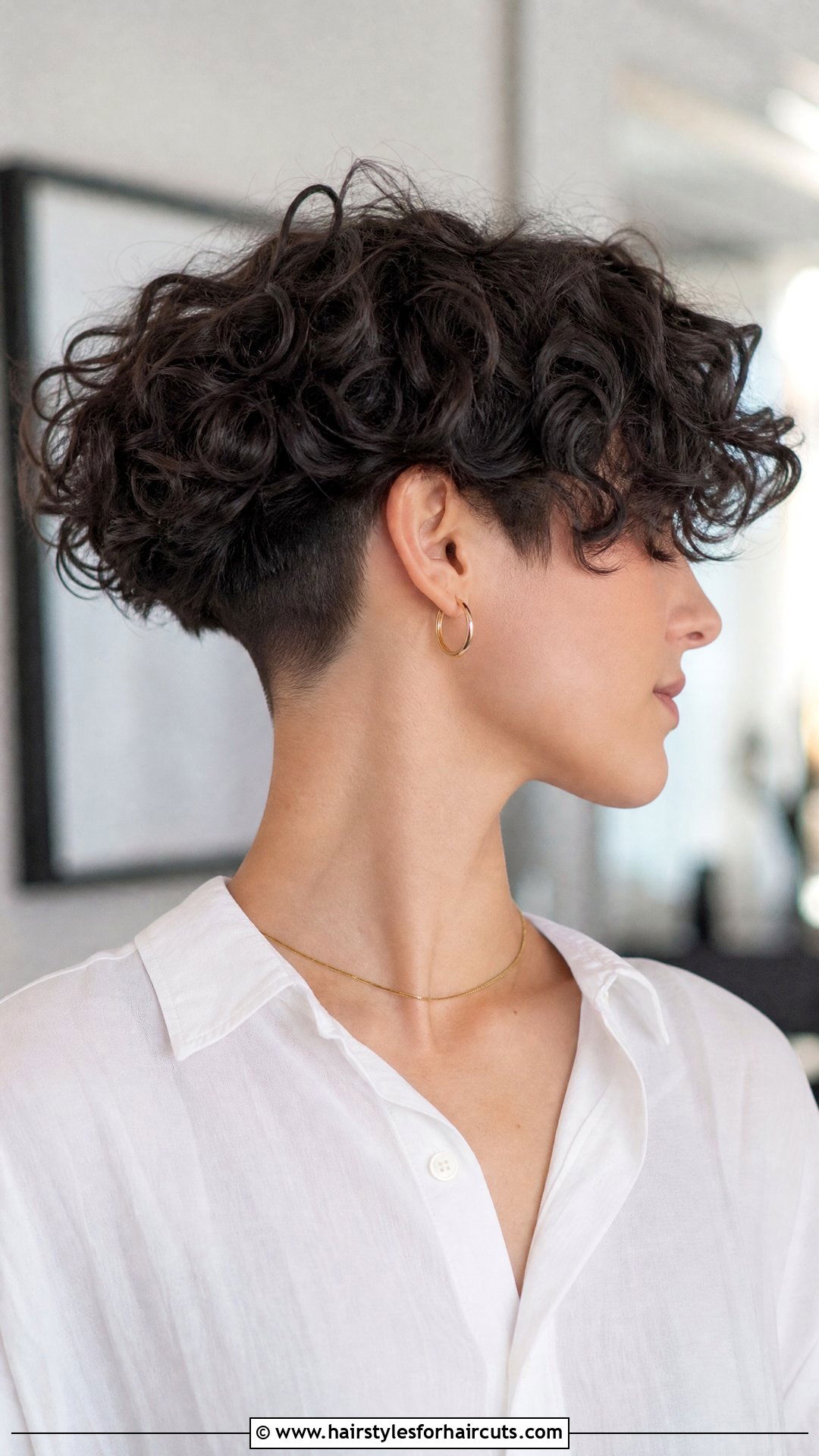 Curly Bob With Undercut - 25 edgy haircuts for curly hair - 25 edgy haircuts for curly hair