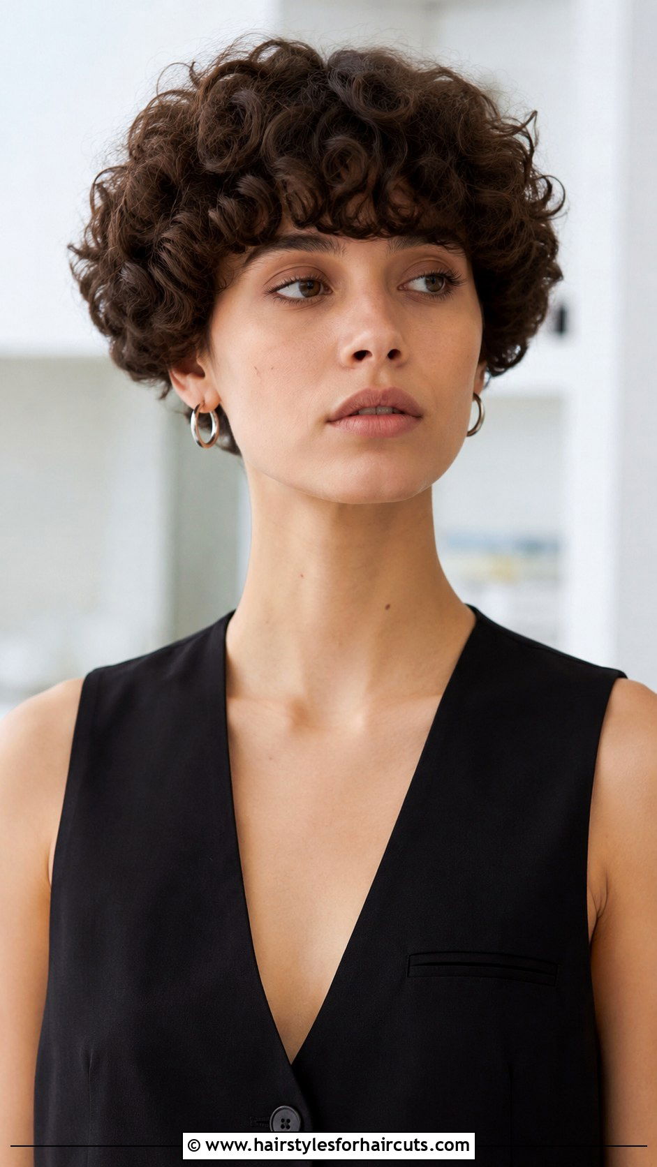 Curly Bowl Cut - 25 haircuts for fine thin curly hair - 25 haircuts for fine thin curly hair