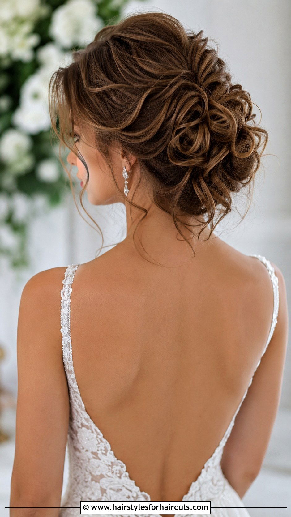 Curly Bridal Bun - 25 curly bridal hairstyles - 25 curly bridal hairstyles