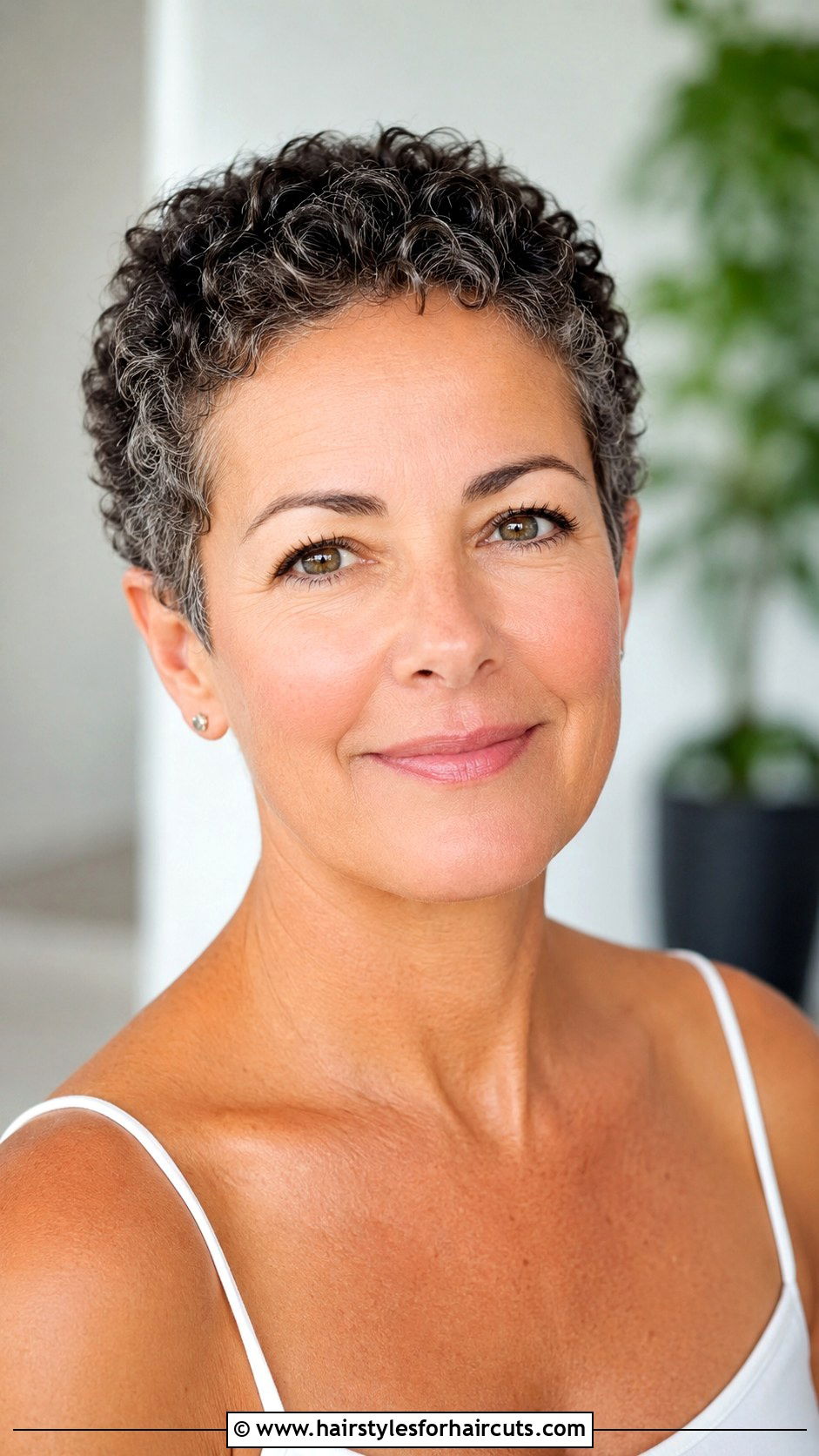 Curly Cropped Haircut For Thin Hair - 25 haircuts for thin curly hair women - 25 haircuts for thin curly hair women