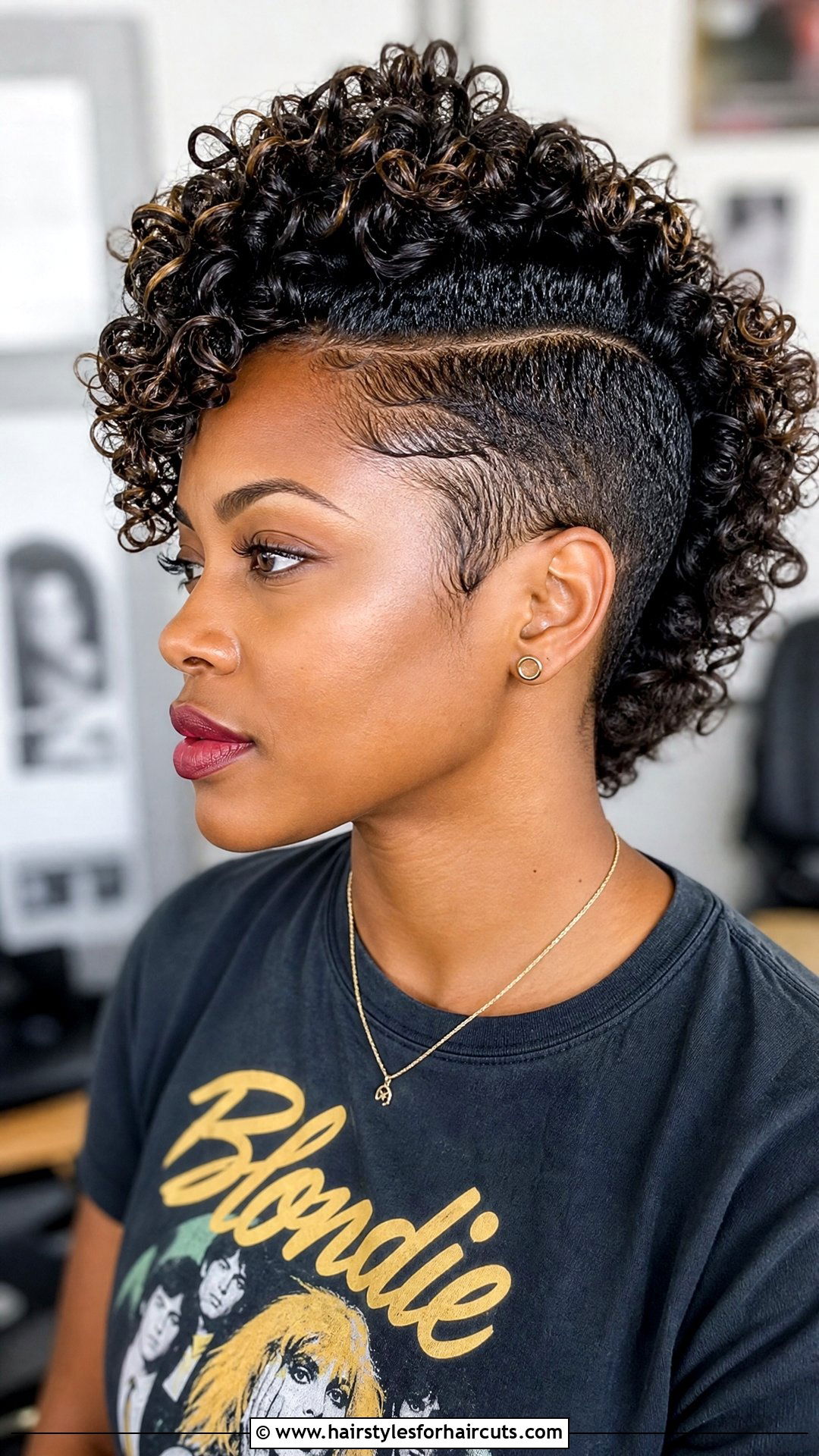 Curly Faux Hawk - 25 hairstyles ideas for long curly hair - 25 hairstyles ideas for long curly hair