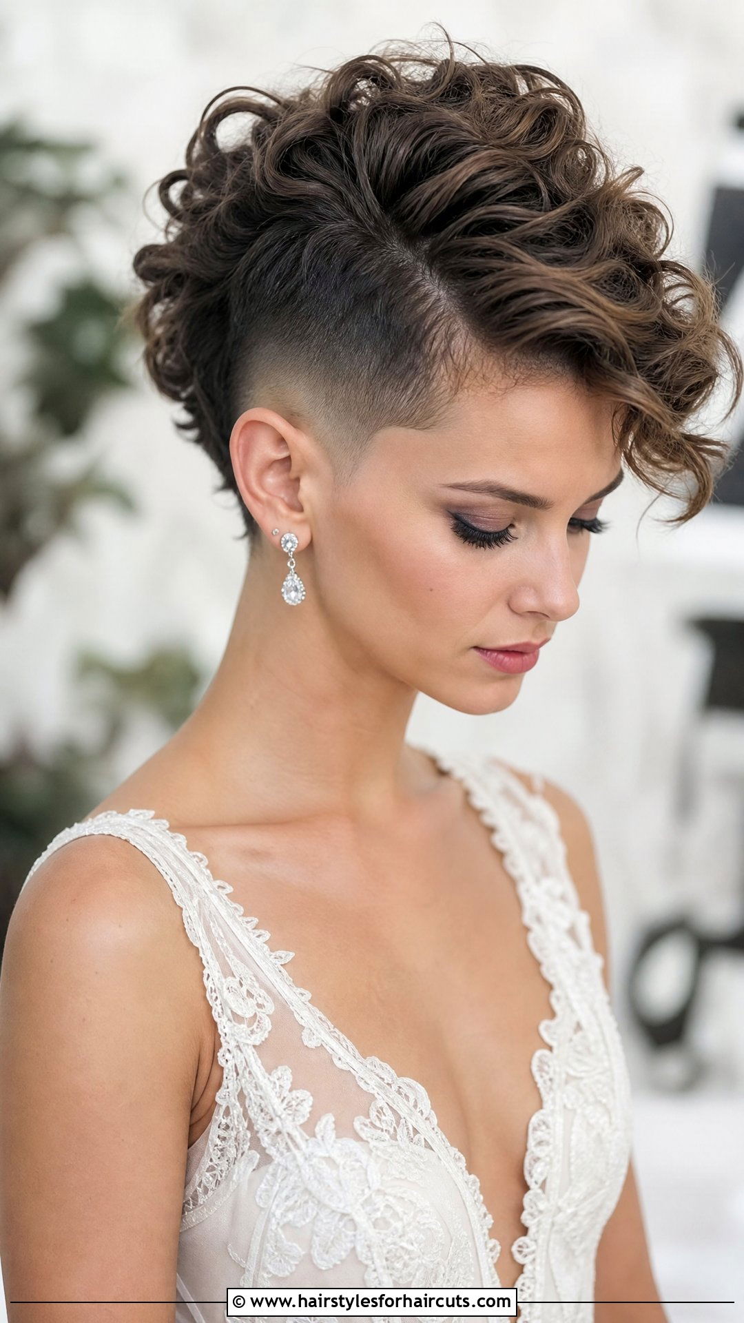 Curly Faux Hawk Wedding Hair - 25 wedding hairstyles for short curly hair - 25 wedding hairstyles for short curly hair