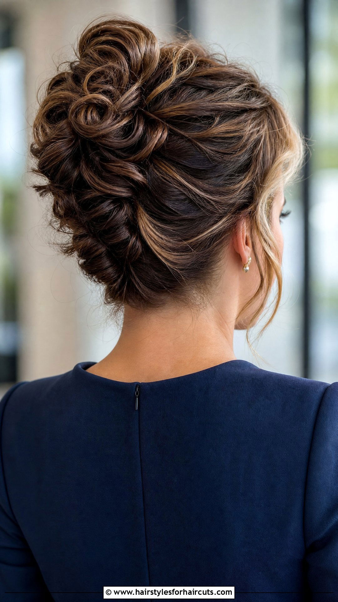 Curly French Twist Updo - 25 professional curly hairstyles - 25 professional curly hairstyles