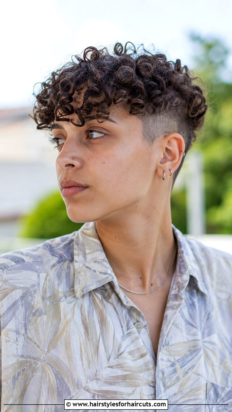 Curly Fringe Haircut - 25 genderfluid haircuts for curly hair - 25 genderfluid haircuts for curly hair