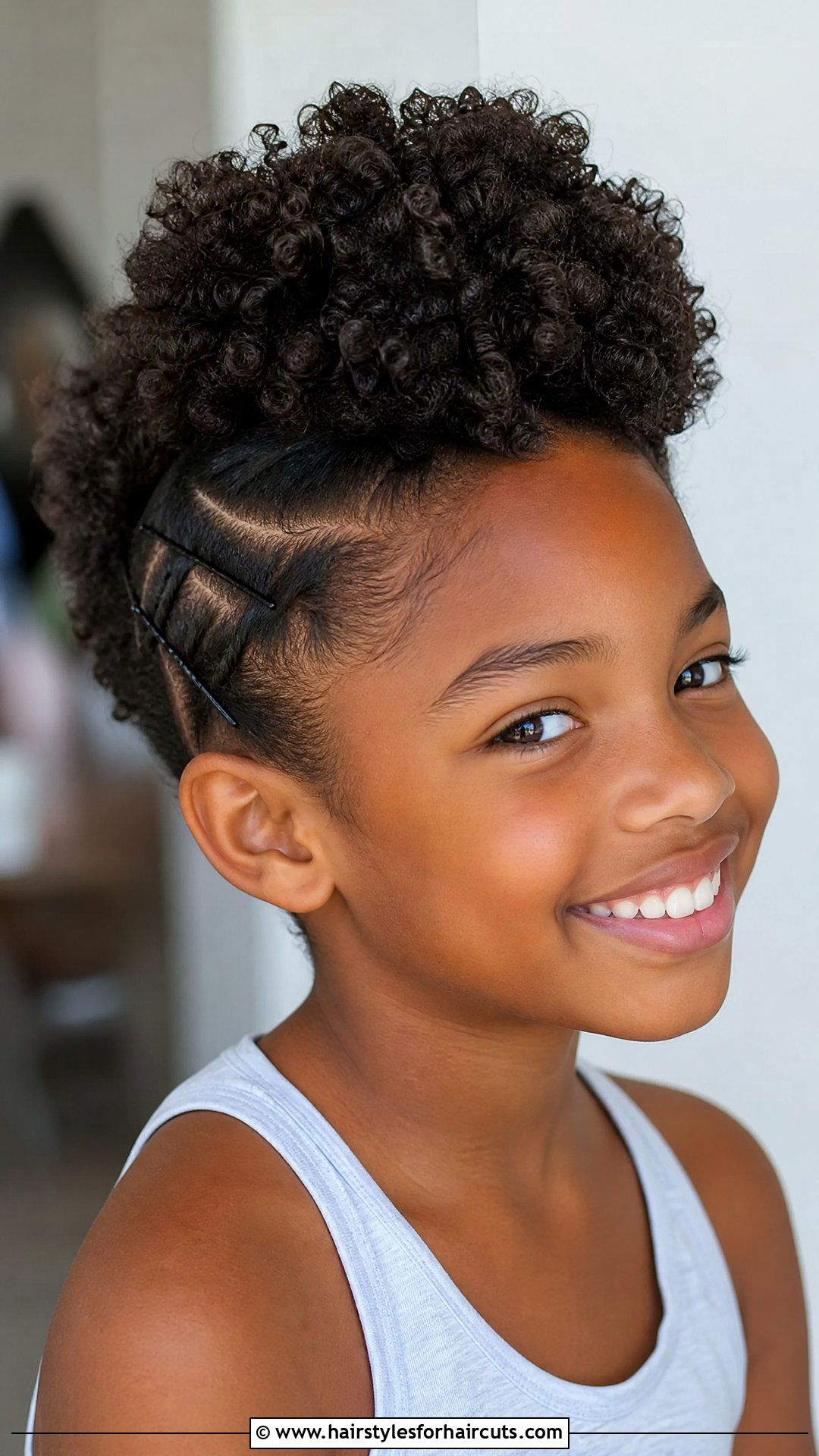 Curly Frohawk Natural Hair - 25 hairstyles for girls with natural hair - 25 hairstyles for girls with natural hair