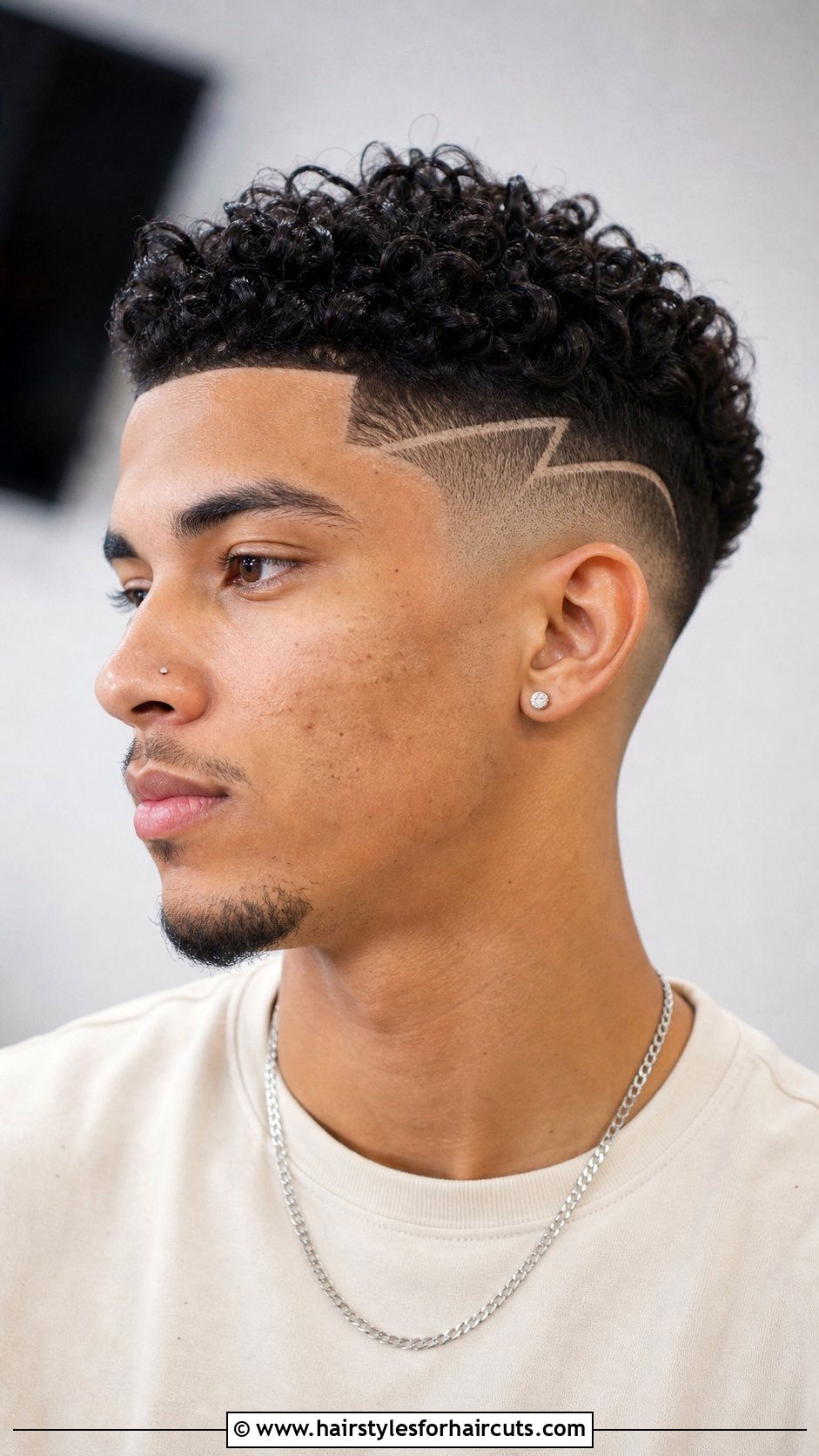 Curly Hair Taper Fade With Design - 25 haircuts curly hair blowout afro taper fade - 25 haircuts curly hair blowout afro taper fade