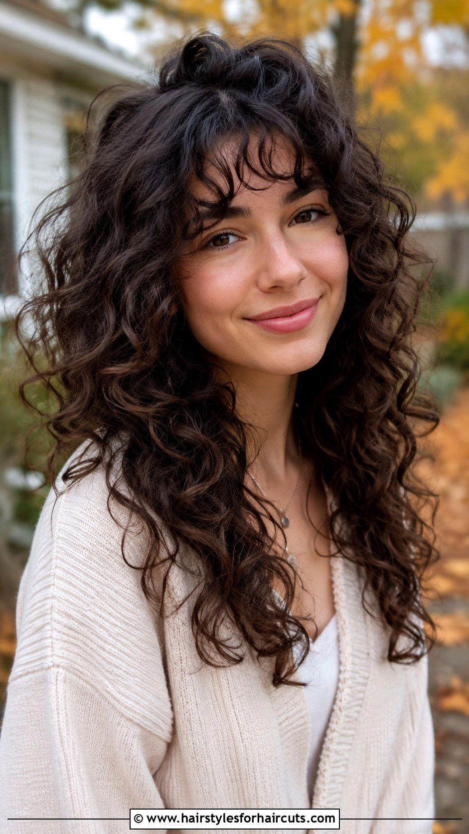 Curly Hair With Bangs - 25 curly hairstyles girls - 25 curly hairstyles girls