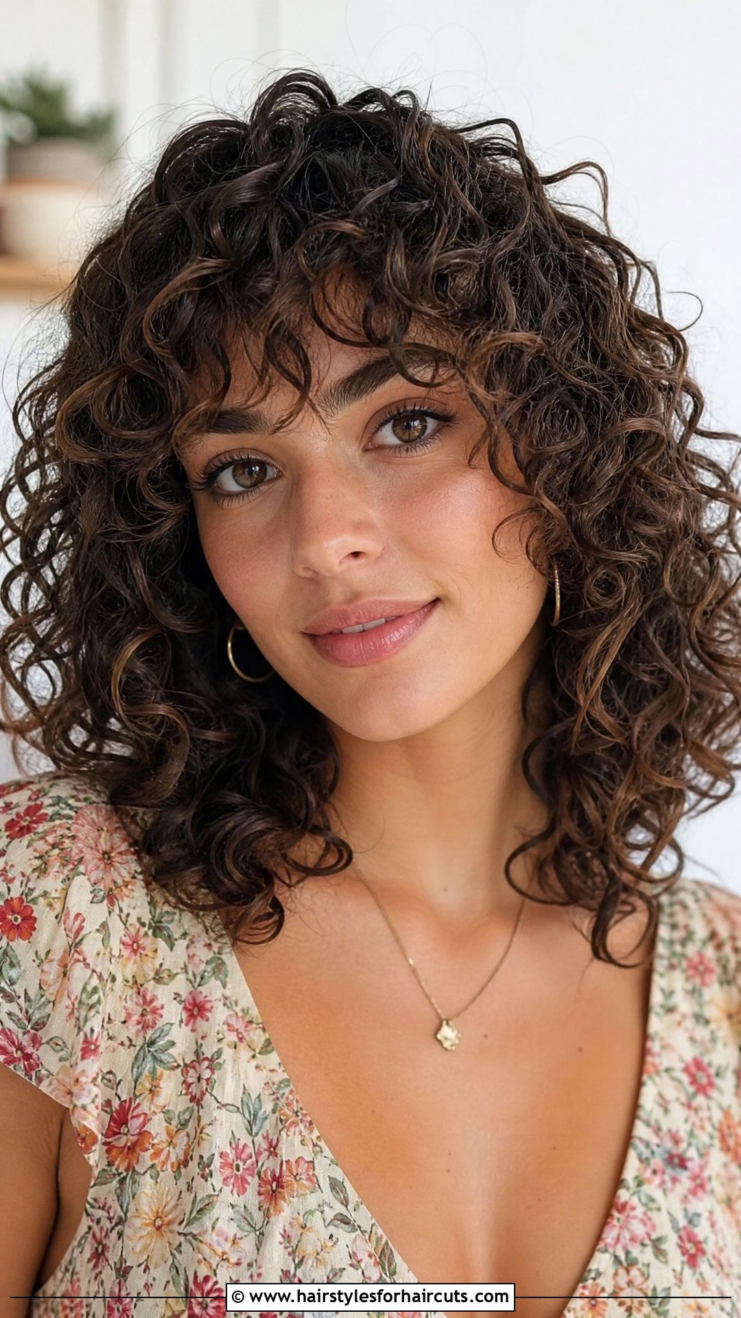 Curly Hair With Bangs - 25 hairstyles with curls - 25 hairstyles with curls