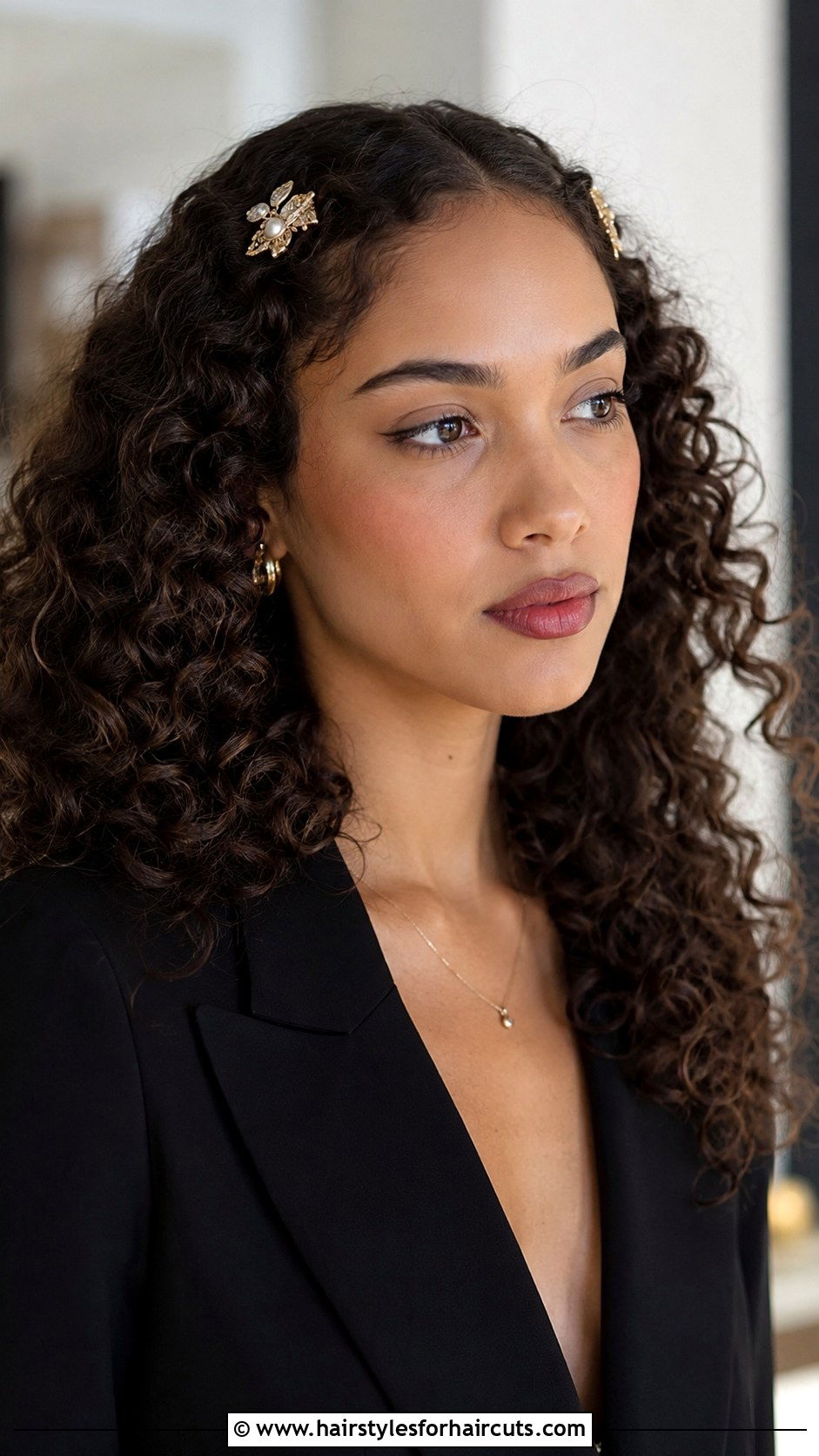 Curly Hair With Hair Clips - 25 curly hair party hairstyles - 25 curly hair party hairstyles
