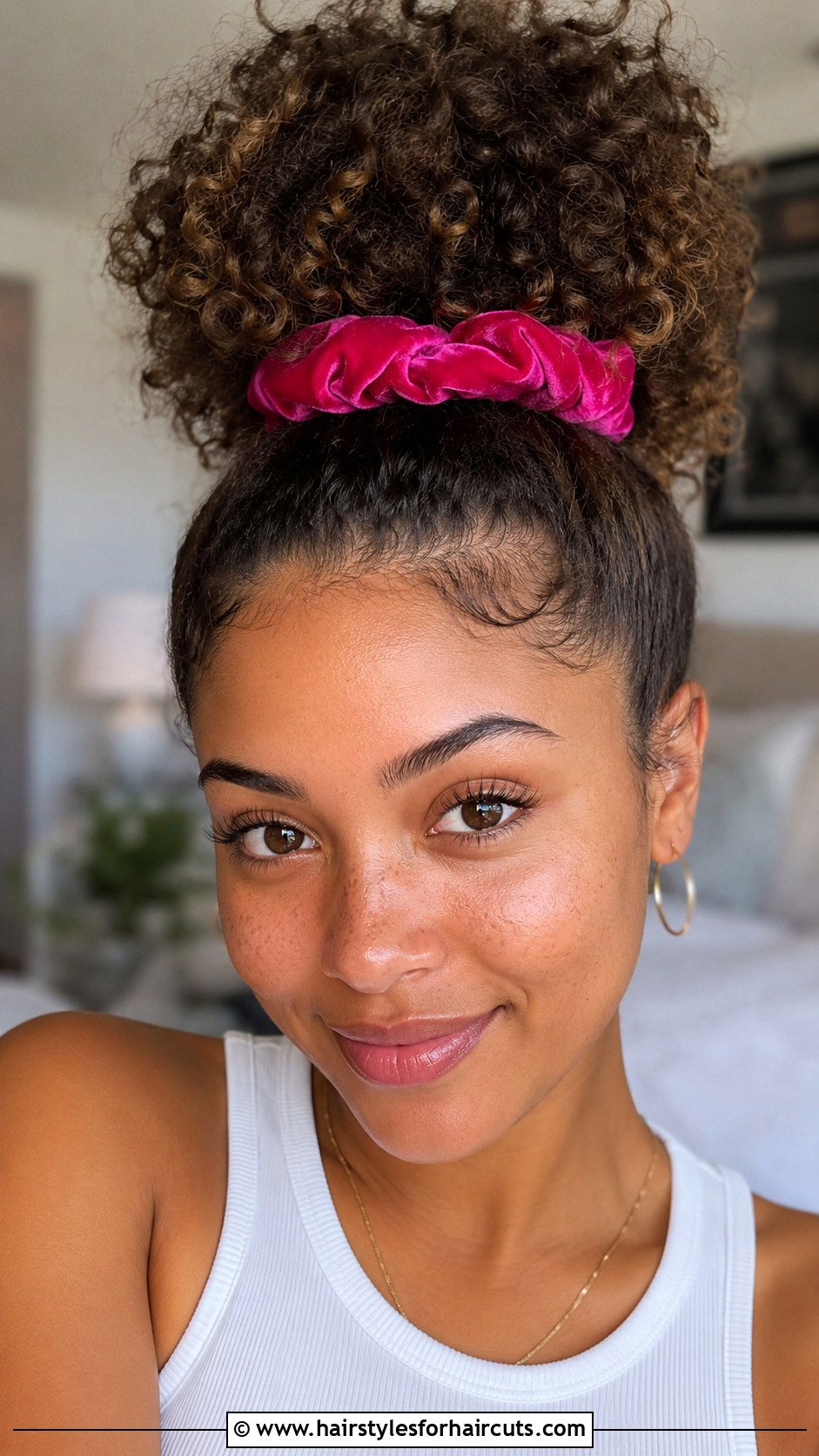 Curly Hair With Scrunchie - 25 y2k hairstyles for curly hair - 25 y2k hairstyles for curly hair