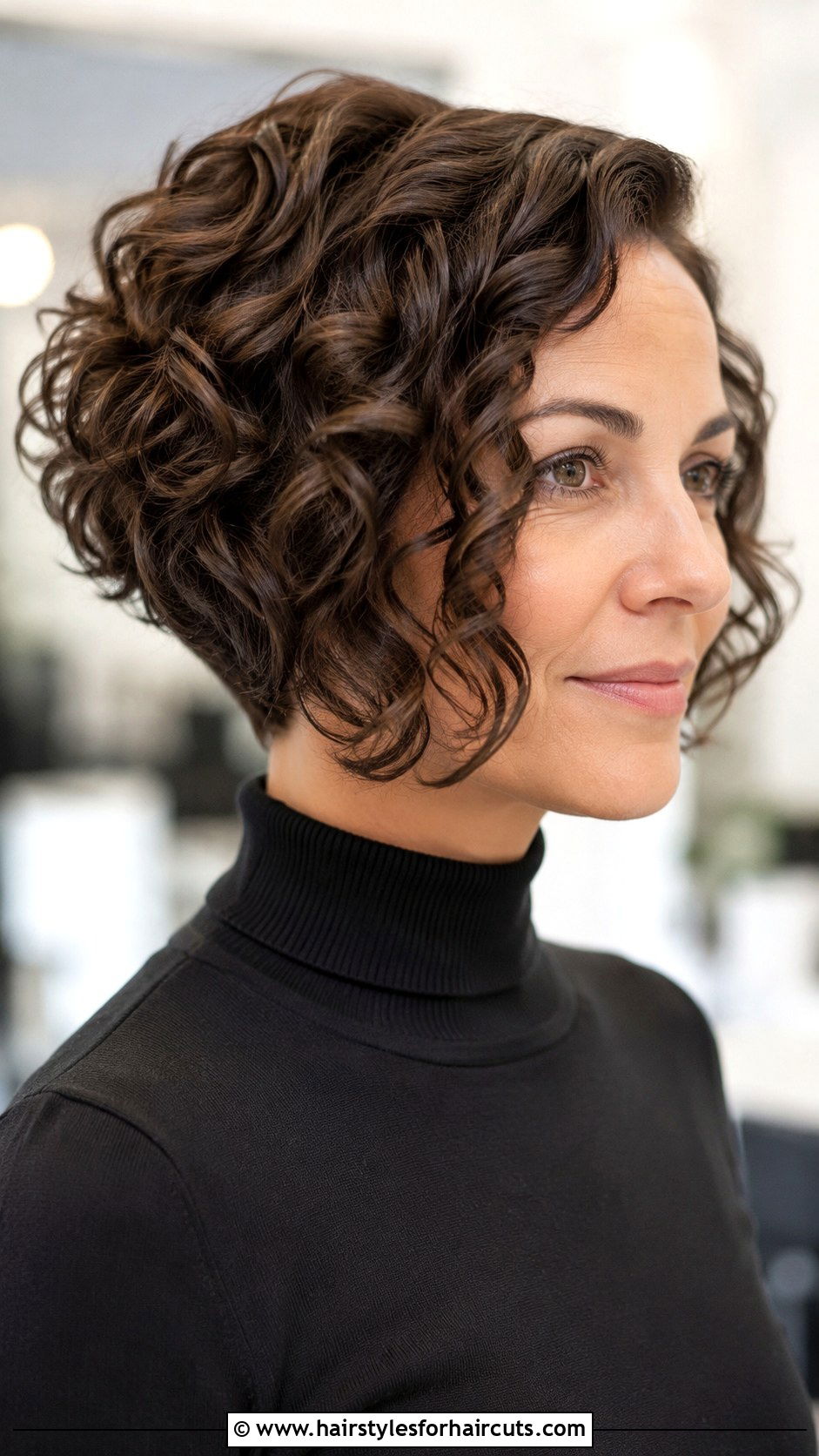 Curly Inverted Bob - 25 chin length haircuts for curly hair - 25 chin length haircuts for curly hair