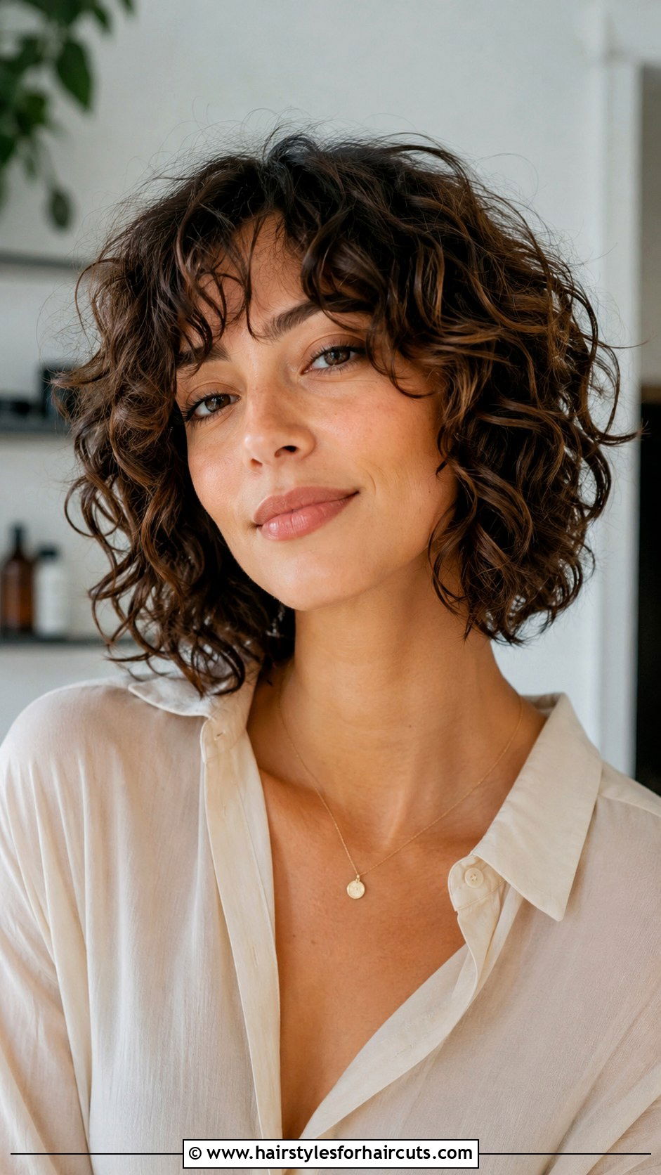 Curly Lob Haircut - 25 summer haircuts for curly hair - 25 summer haircuts for curly hair