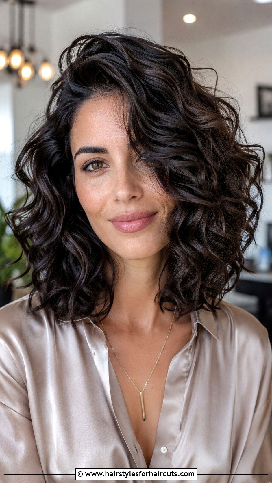 Curly Lob With Side Part - 25 best haircuts for curly hair round face - 25 best haircuts for curly hair round face