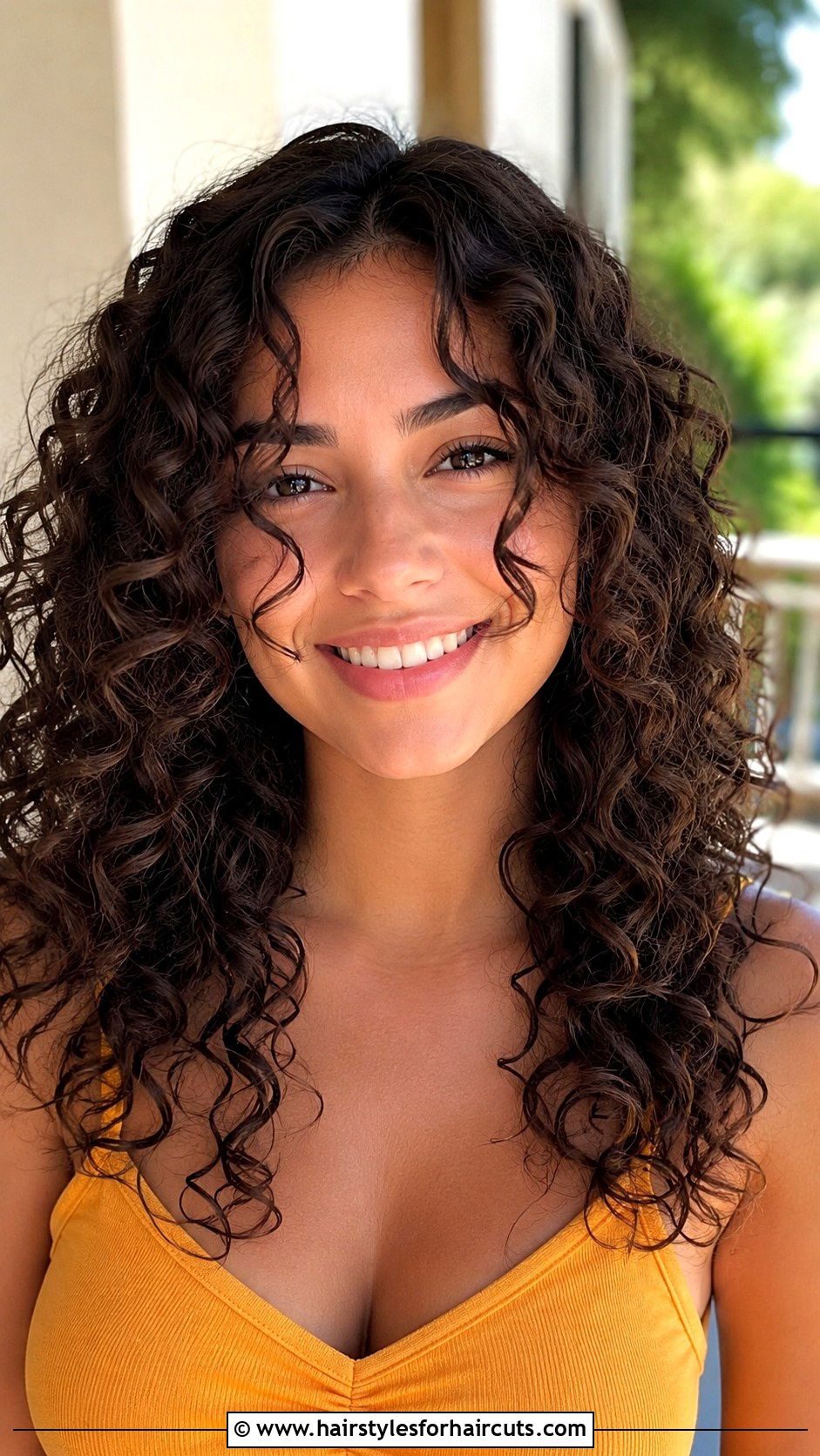 Curly Long Hair With Front Layers - 25 front layered haircuts for long hair - 25 front layered haircuts for long hair