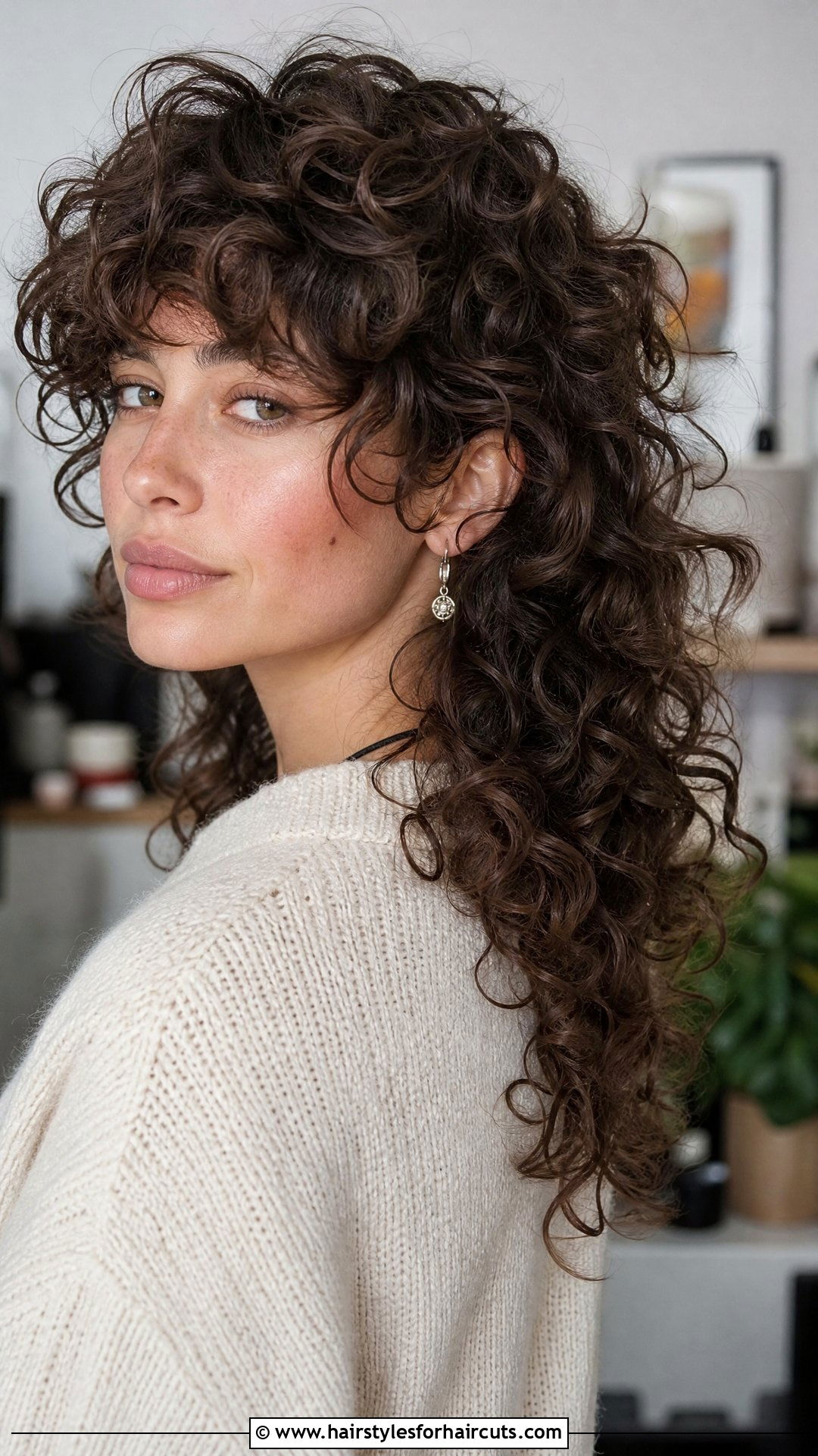 Curly Modern Mullet - 25 modern mullet haircuts - 25 modern mullet haircuts