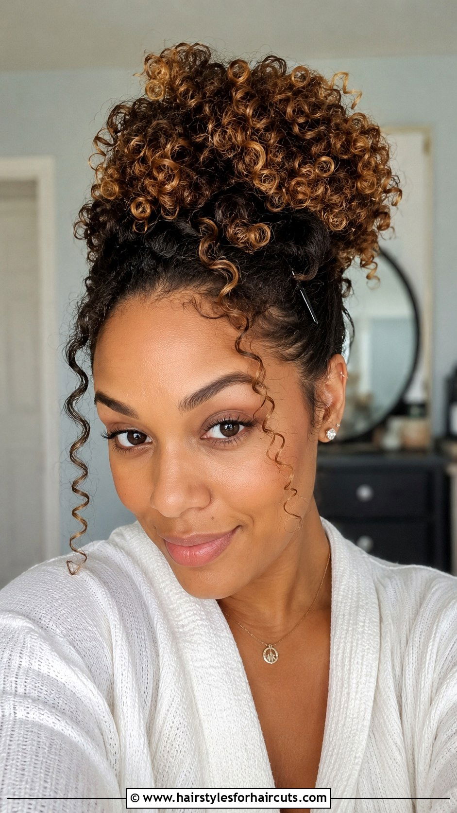 Curly Pineapple Updo With Snap Clips - 25 curly hairstyles with clips - 25 curly hairstyles with clips