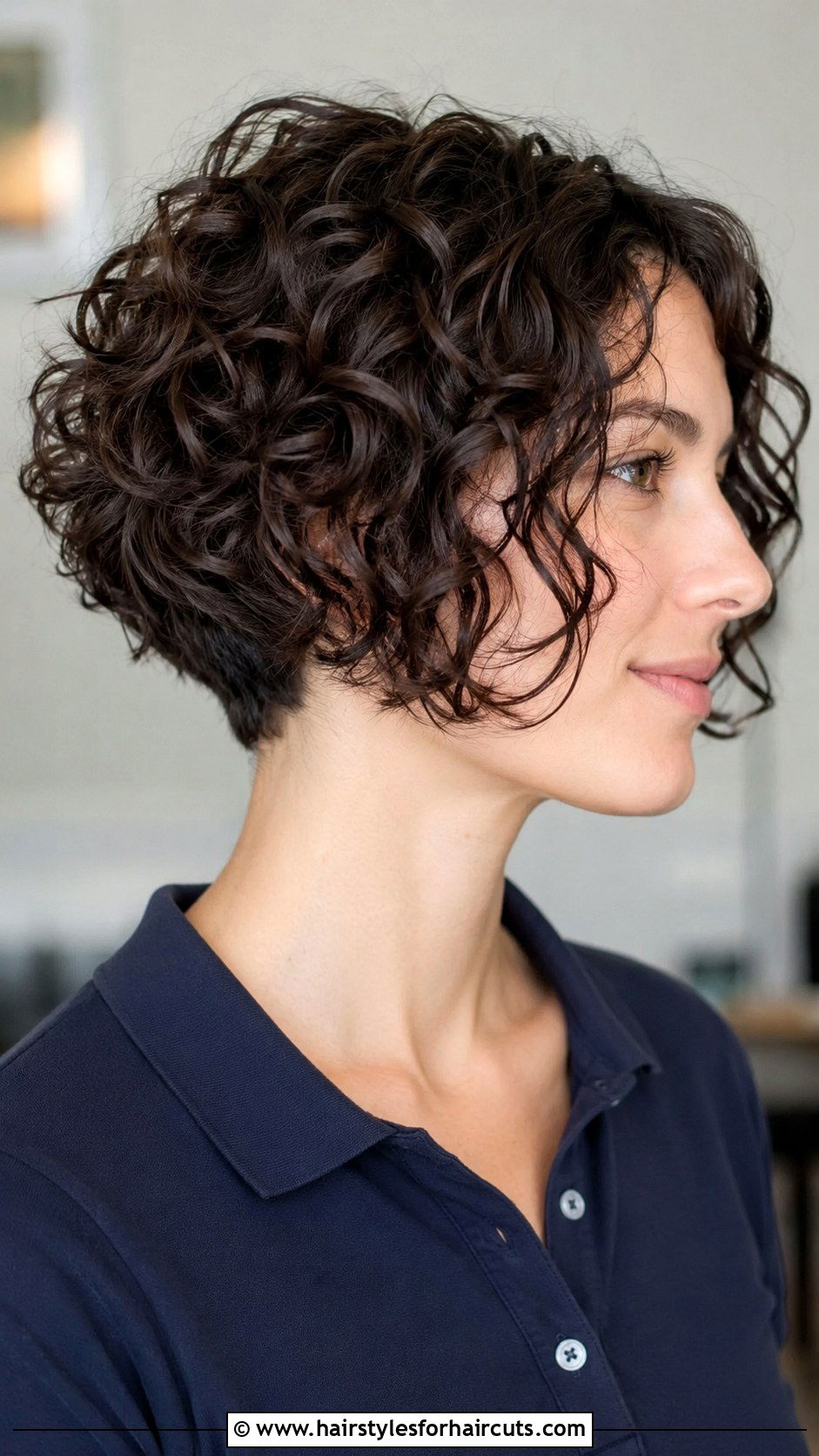 Curly Pixie Bob - 25 haircuts for curly hair round face - 25 haircuts for curly hair round face