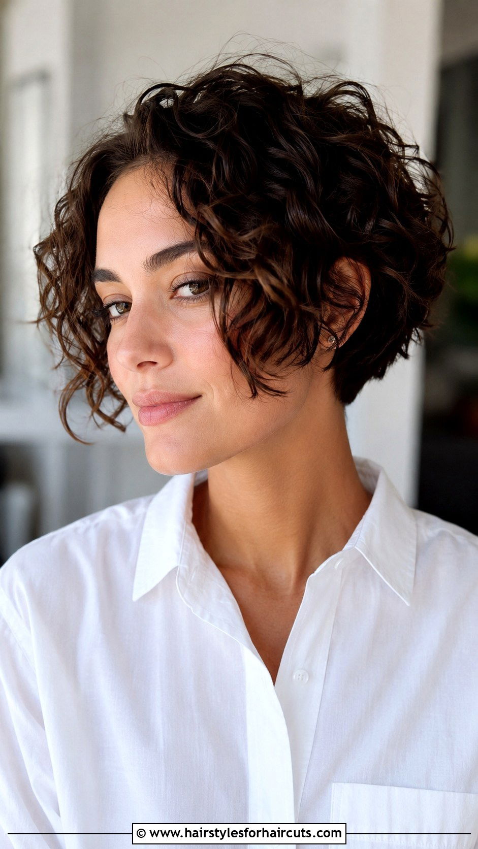 Curly Pixie Bob - 25 chin length haircuts for curly hair - 25 chin length haircuts for curly hair